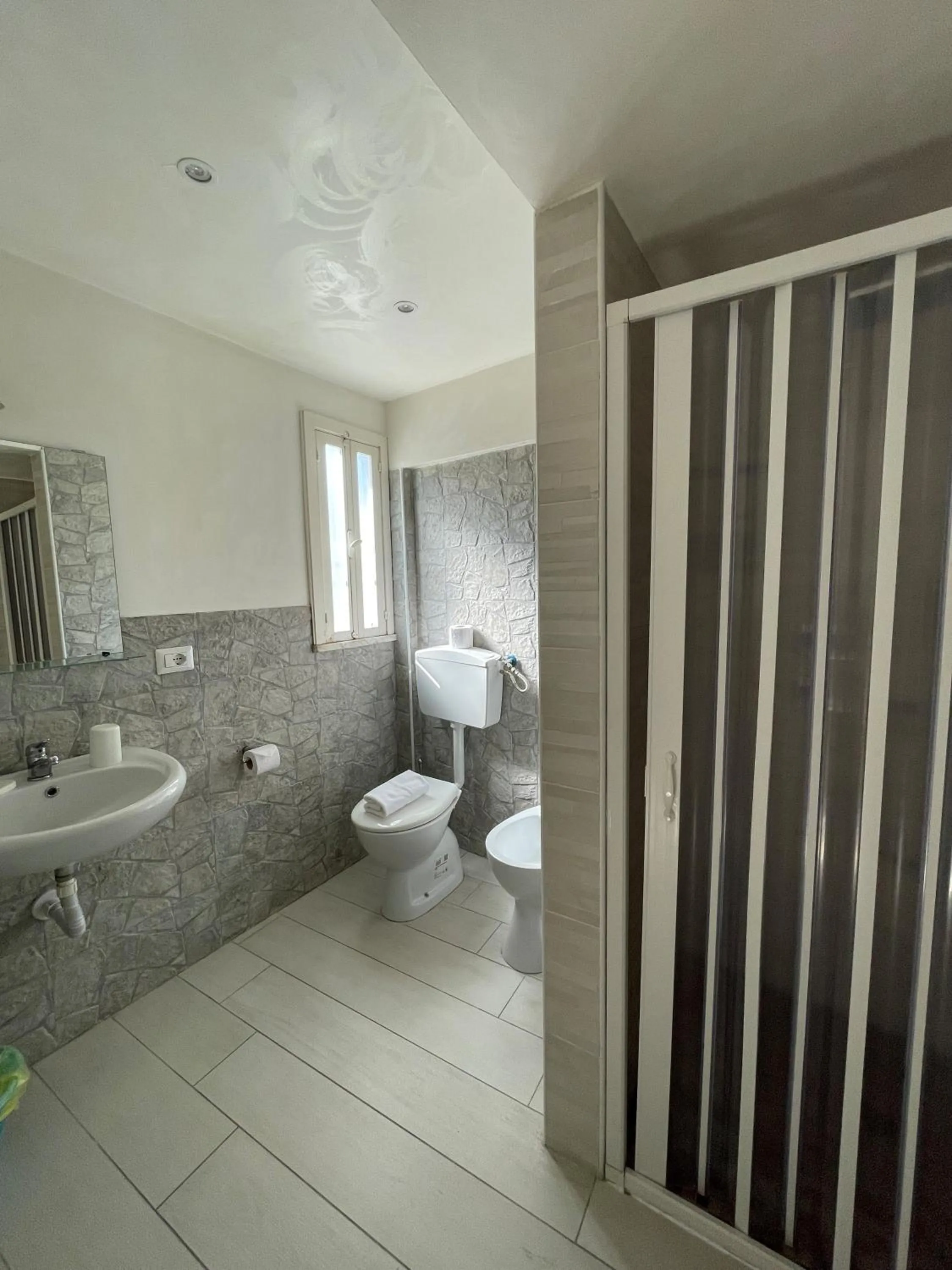 Shower in Villaggio Turistico Europeo