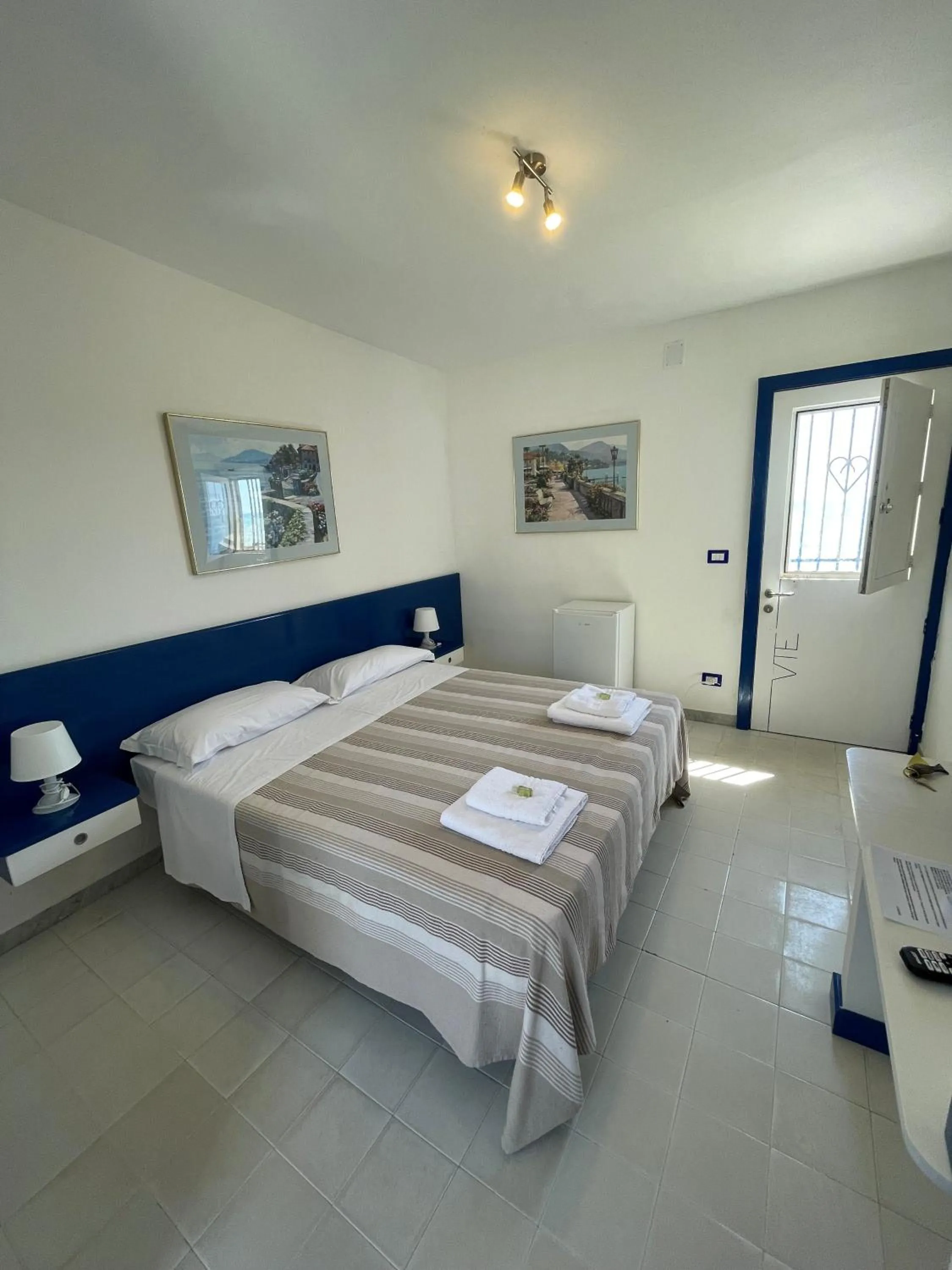 Bed in Villaggio Turistico Europeo