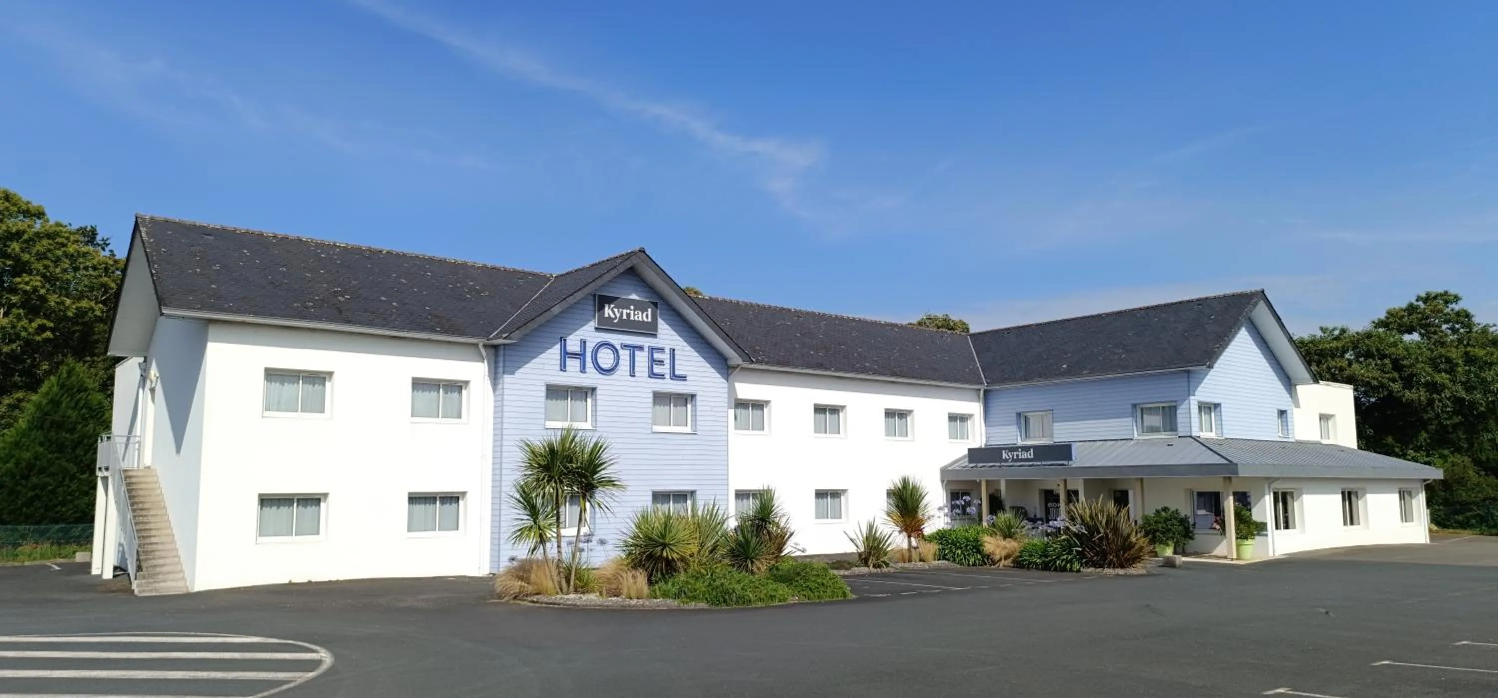 Property building in Kyriad Quimper - Pont-l'Abbé