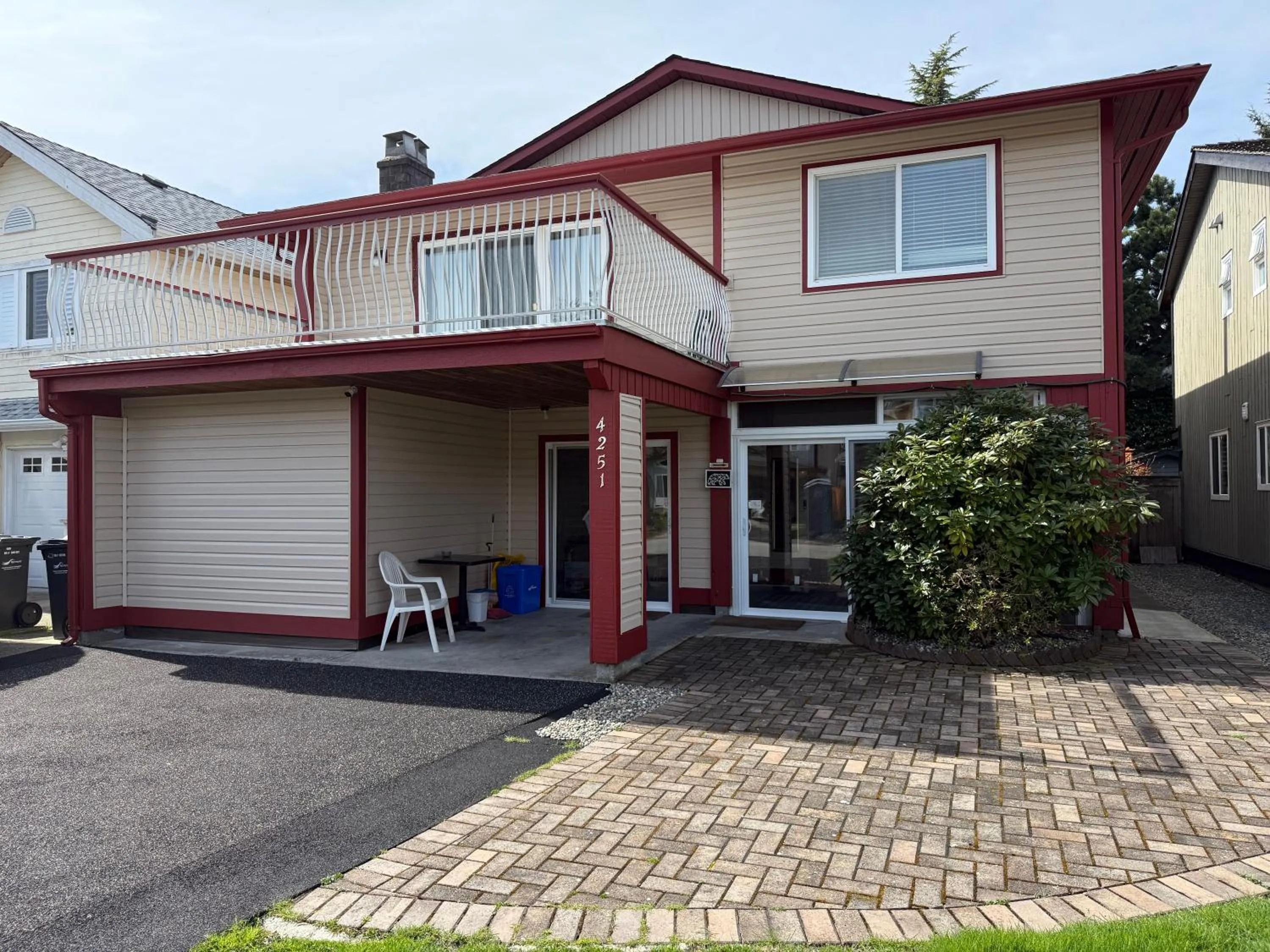 Orchid House near Vancouver YVR Airport