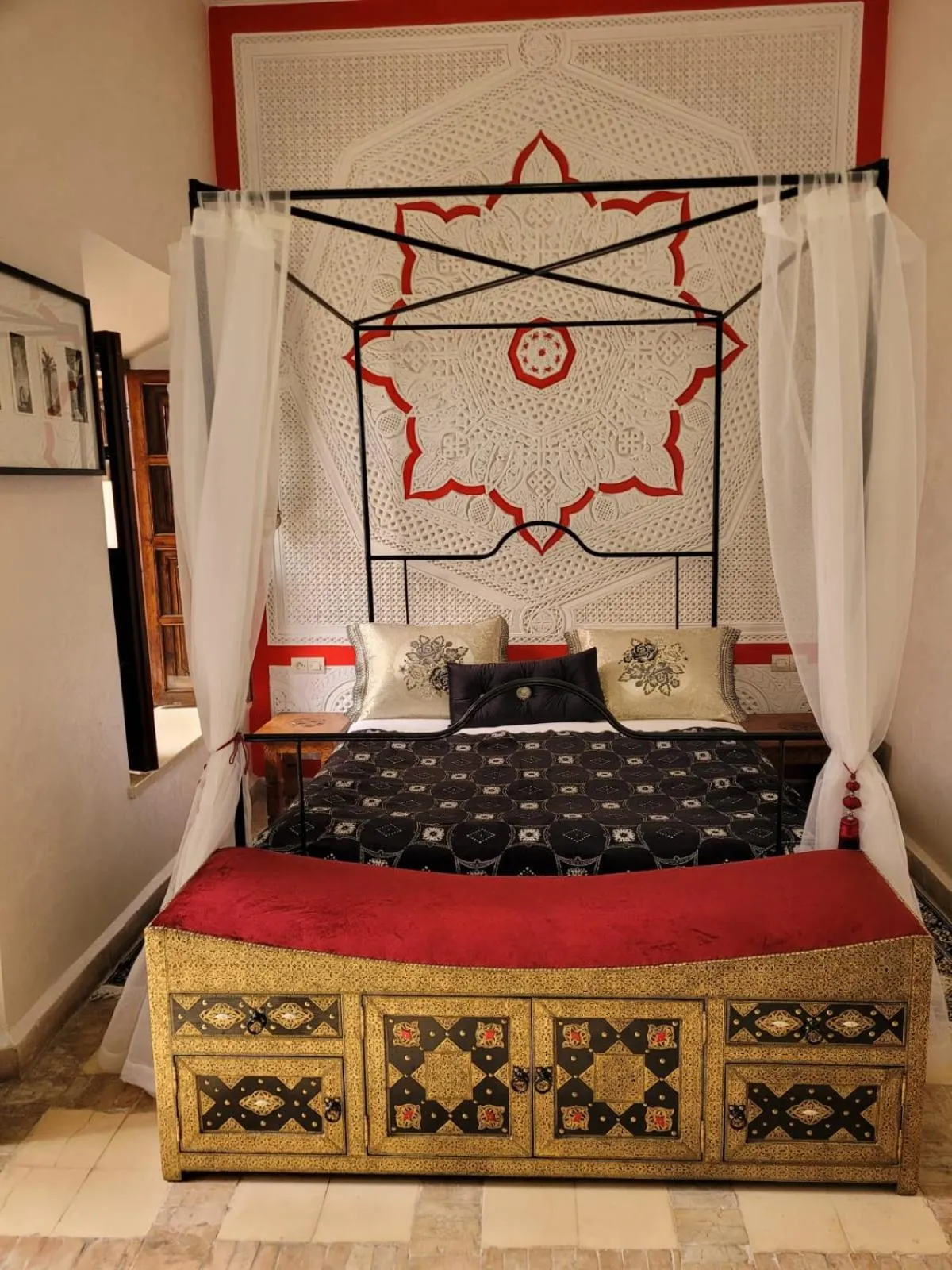 Photo of the whole room, Bed in Riad Bayti