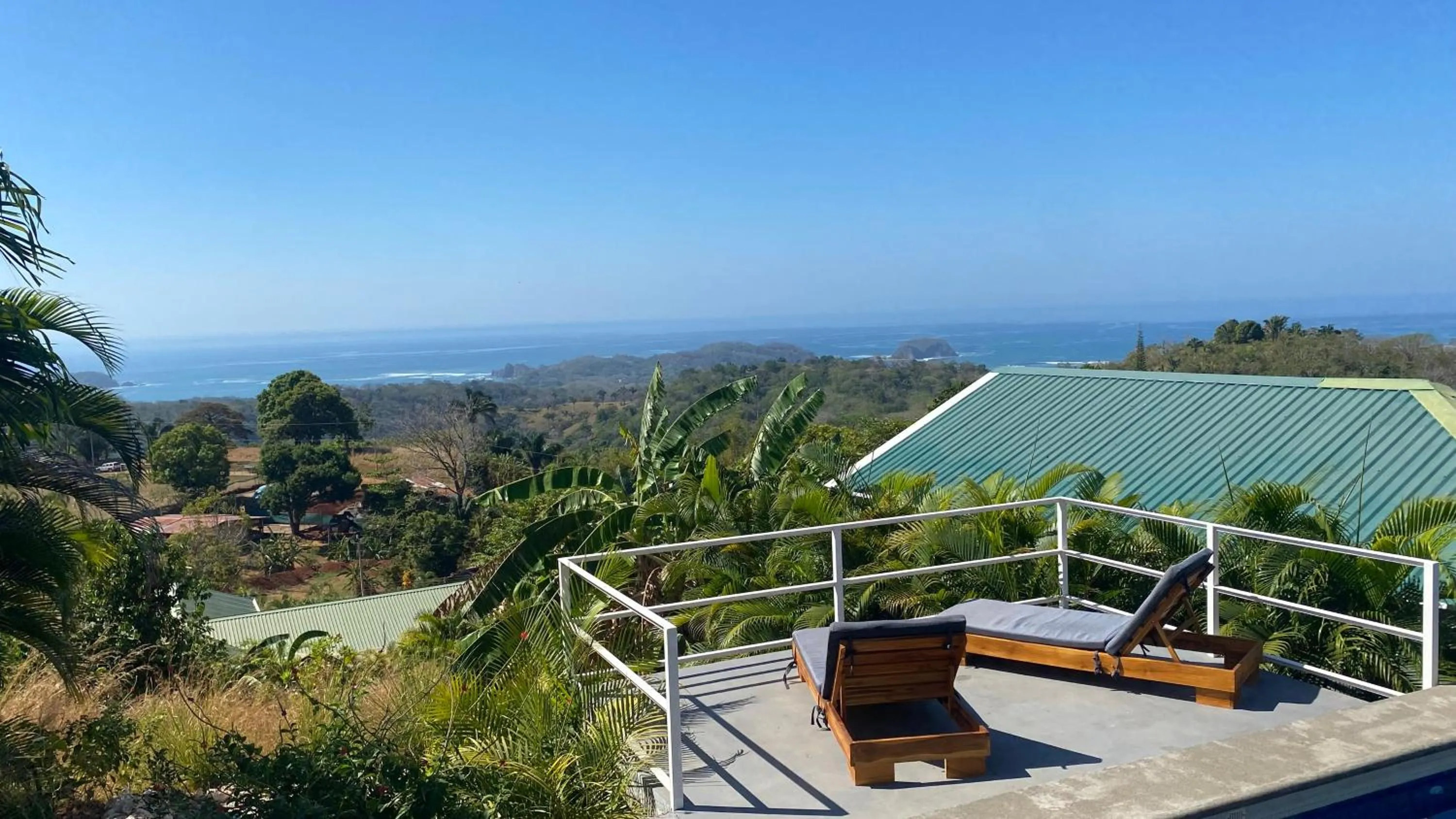 sunbed in Lodge Las Estrellas de Samara - Ocean View