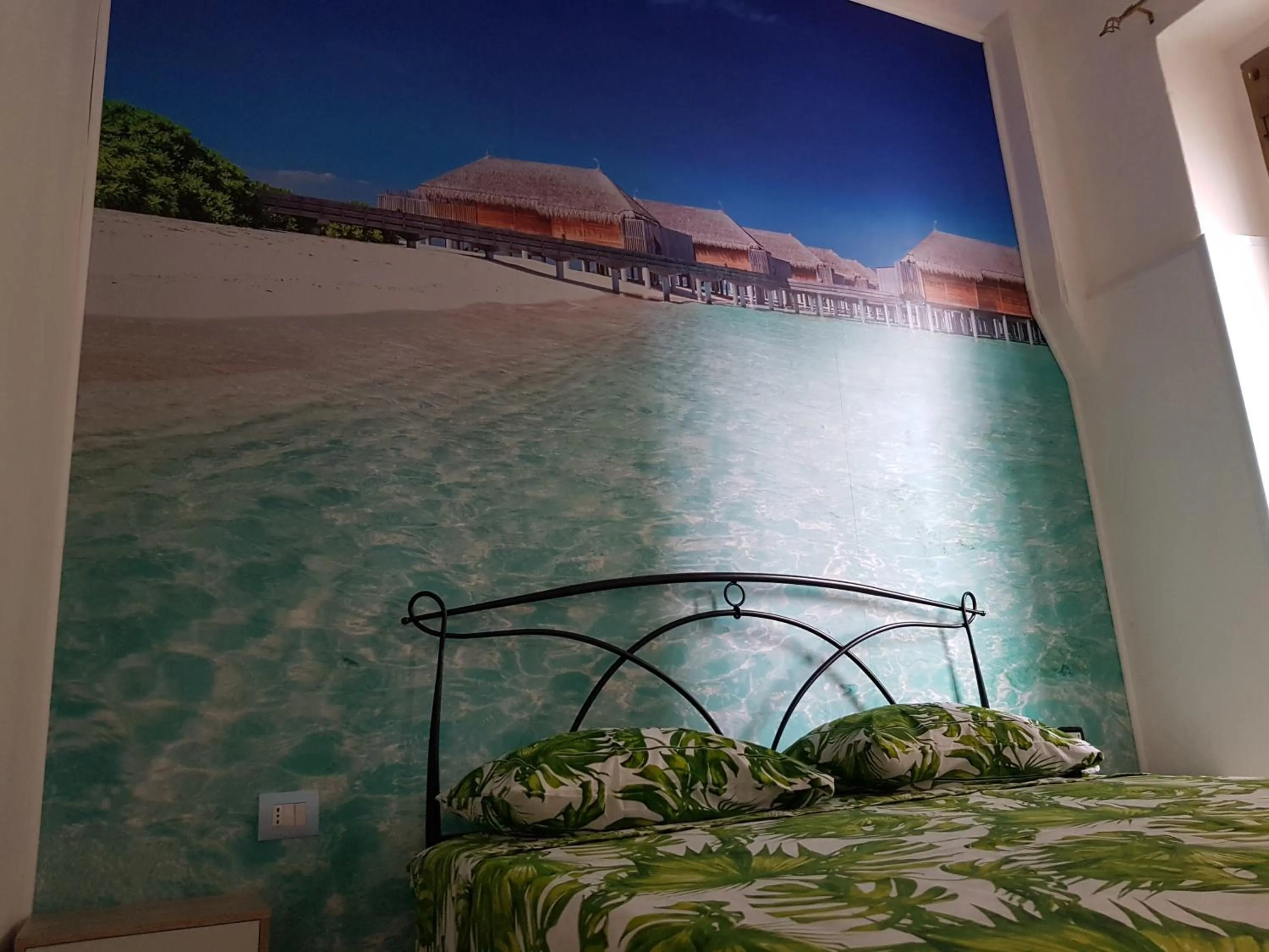 Photo of the whole room, Bed in Bed Rho Stazione - Fiera