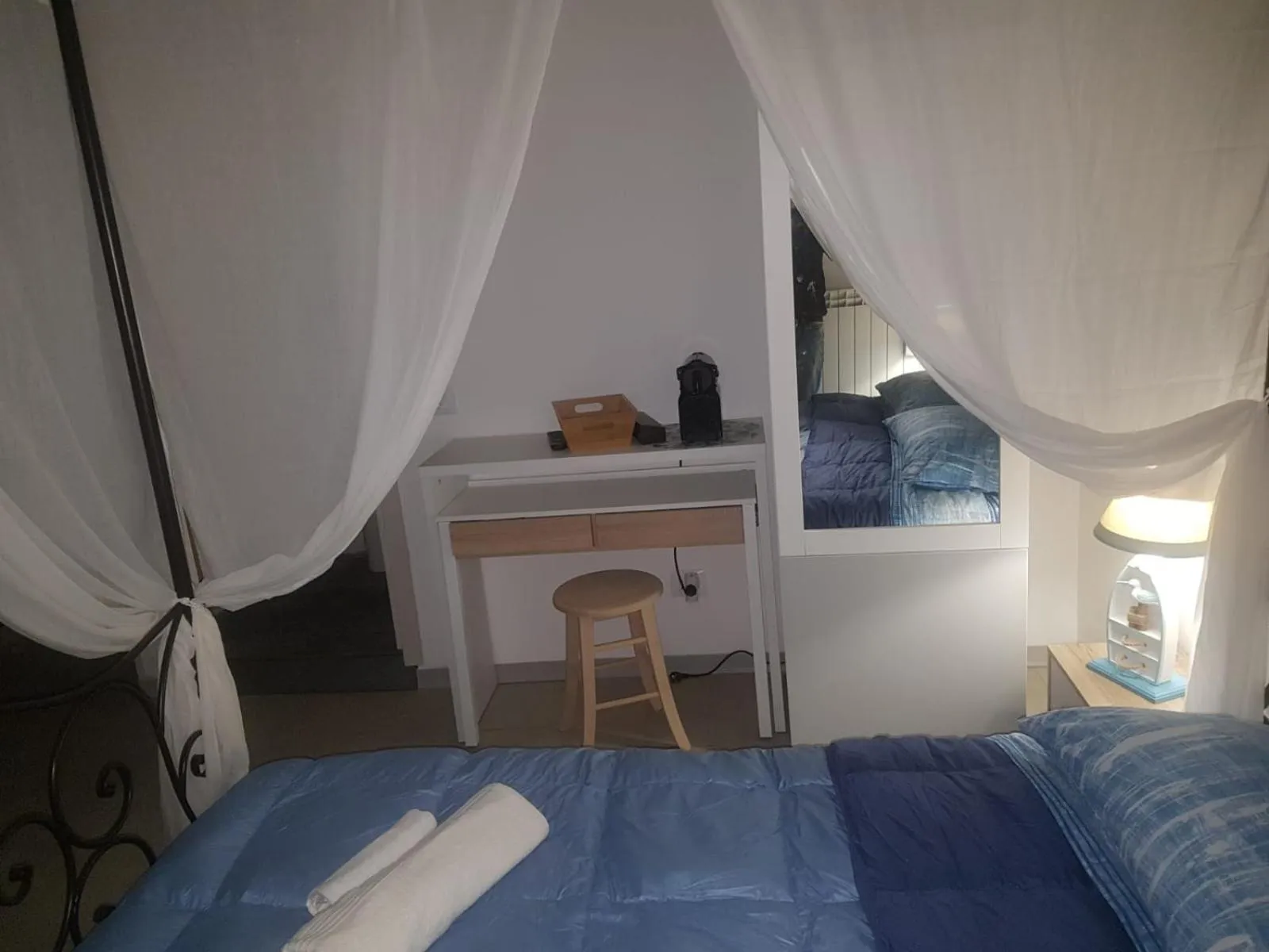 Photo of the whole room, Bed in Bed Rho Stazione - Fiera