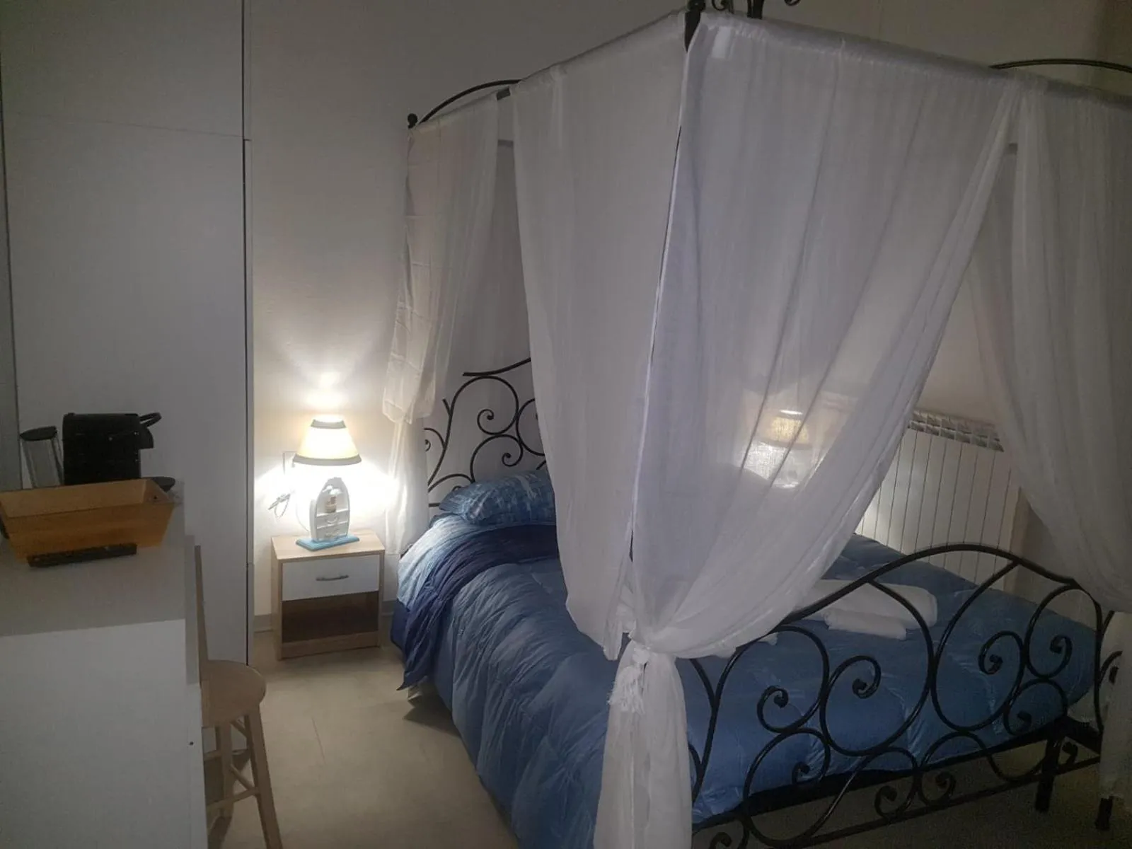 Photo of the whole room, Bed in Bed Rho Stazione - Fiera