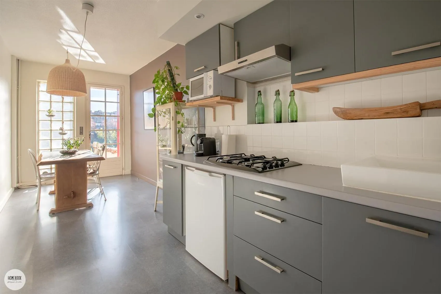 Kitchen or kitchenette in Villa Caroline - Chambres d'Hôtes