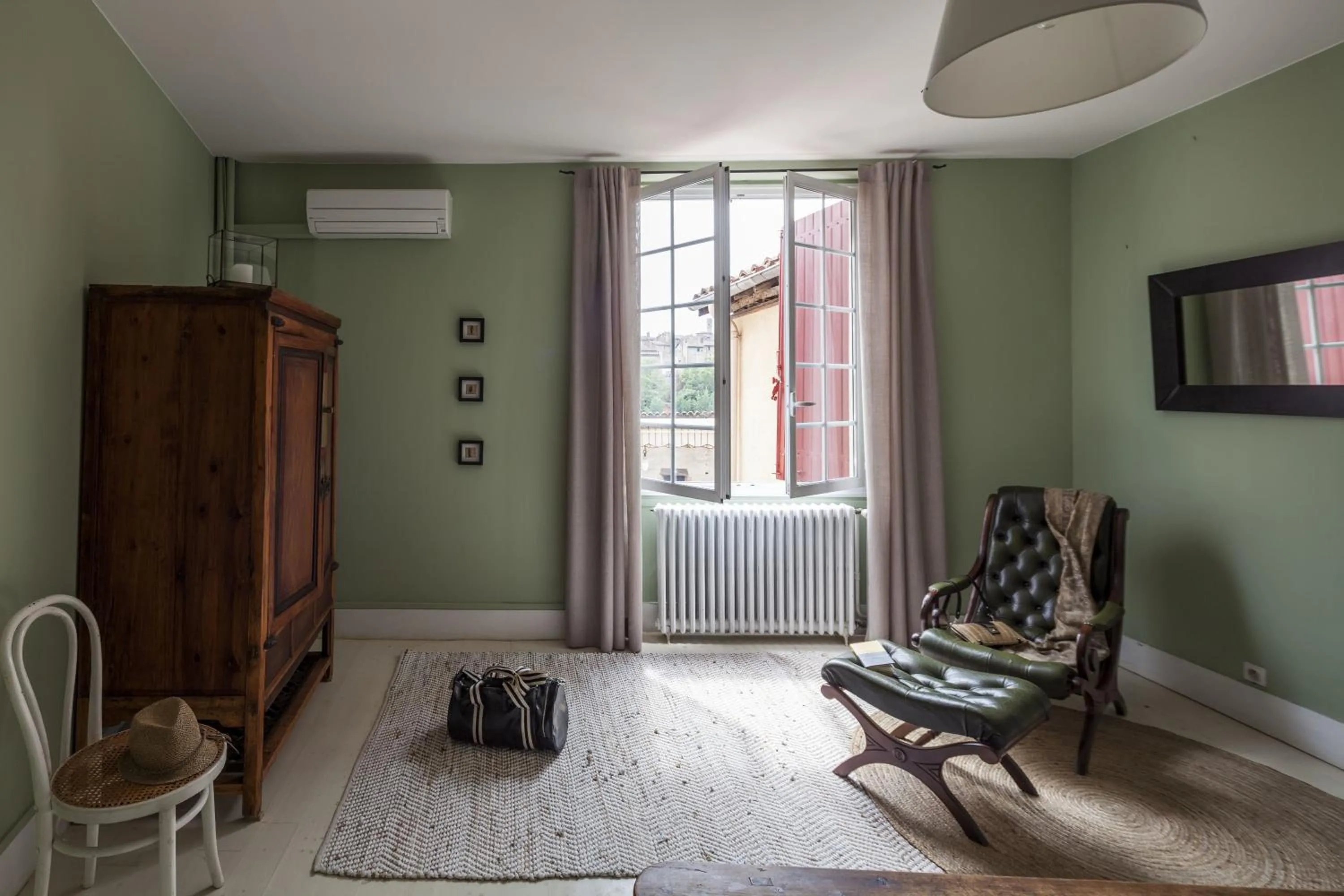 Photo of the whole room in Villa Caroline - Chambres d'Hôtes