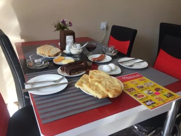 Restaurant/places to eat in Hotel Dimasi