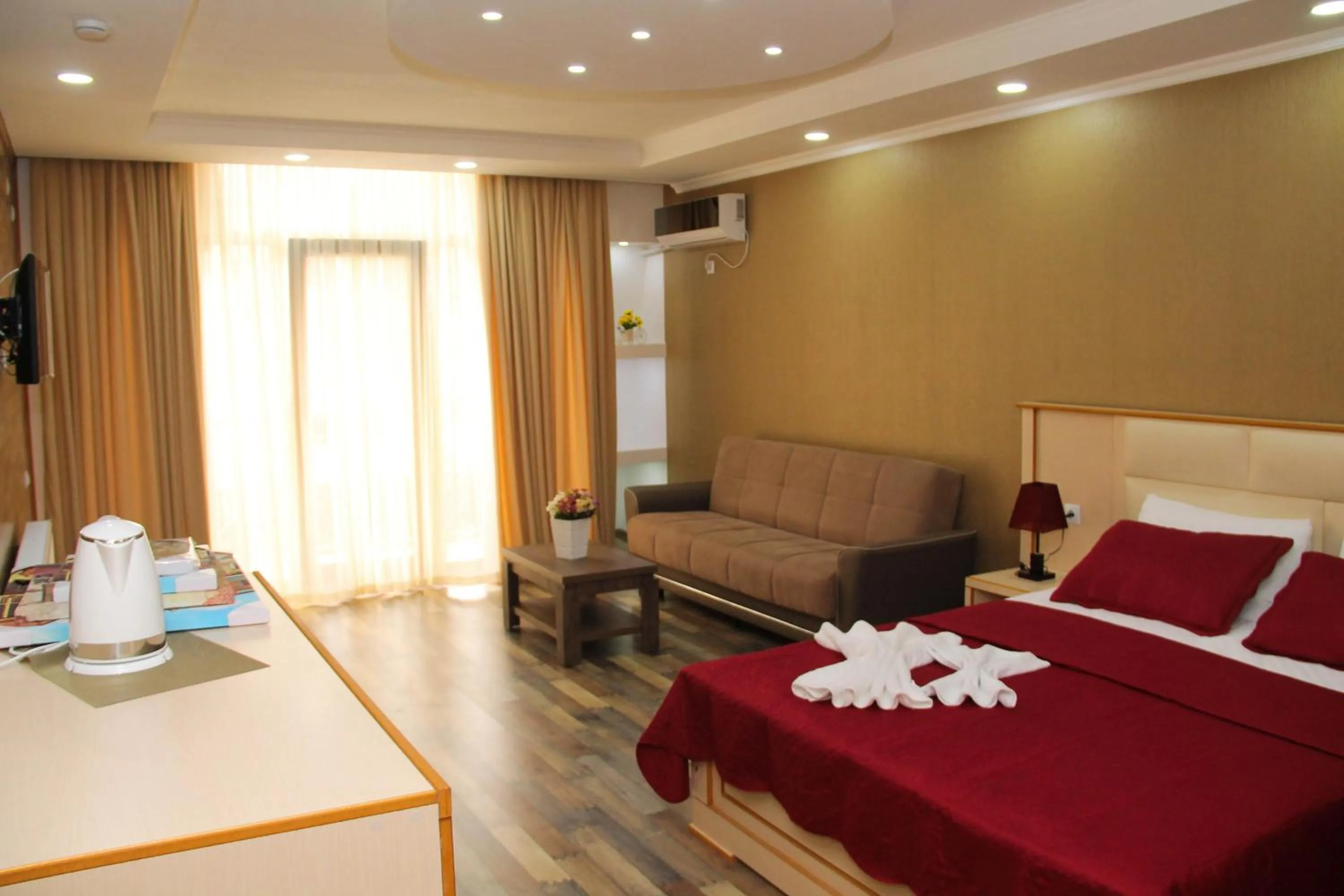 Bedroom, Bed in Hotel Dimasi