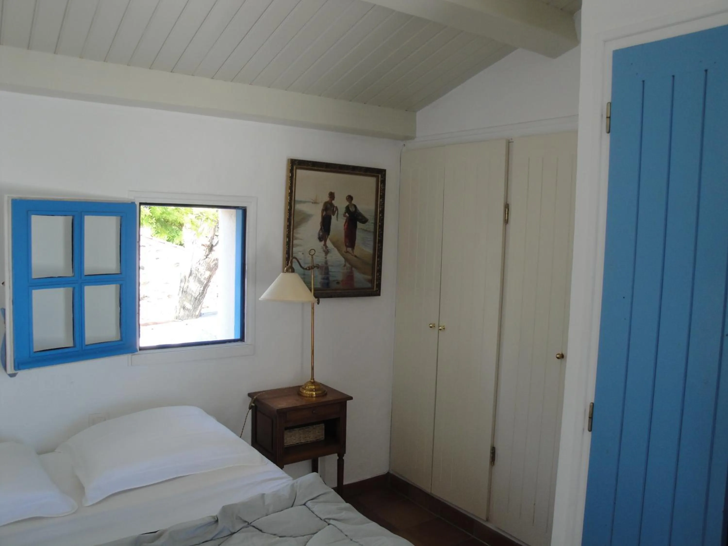 Bed in Le Buzet Bleu Bed & Breakfast