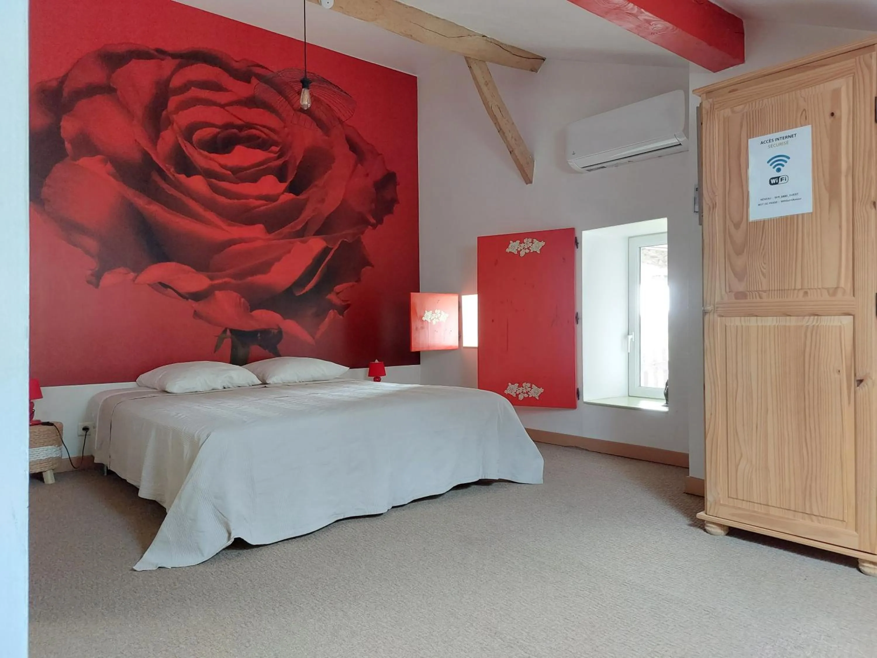 Bedroom, Bed in Le Clos de Saint Amour