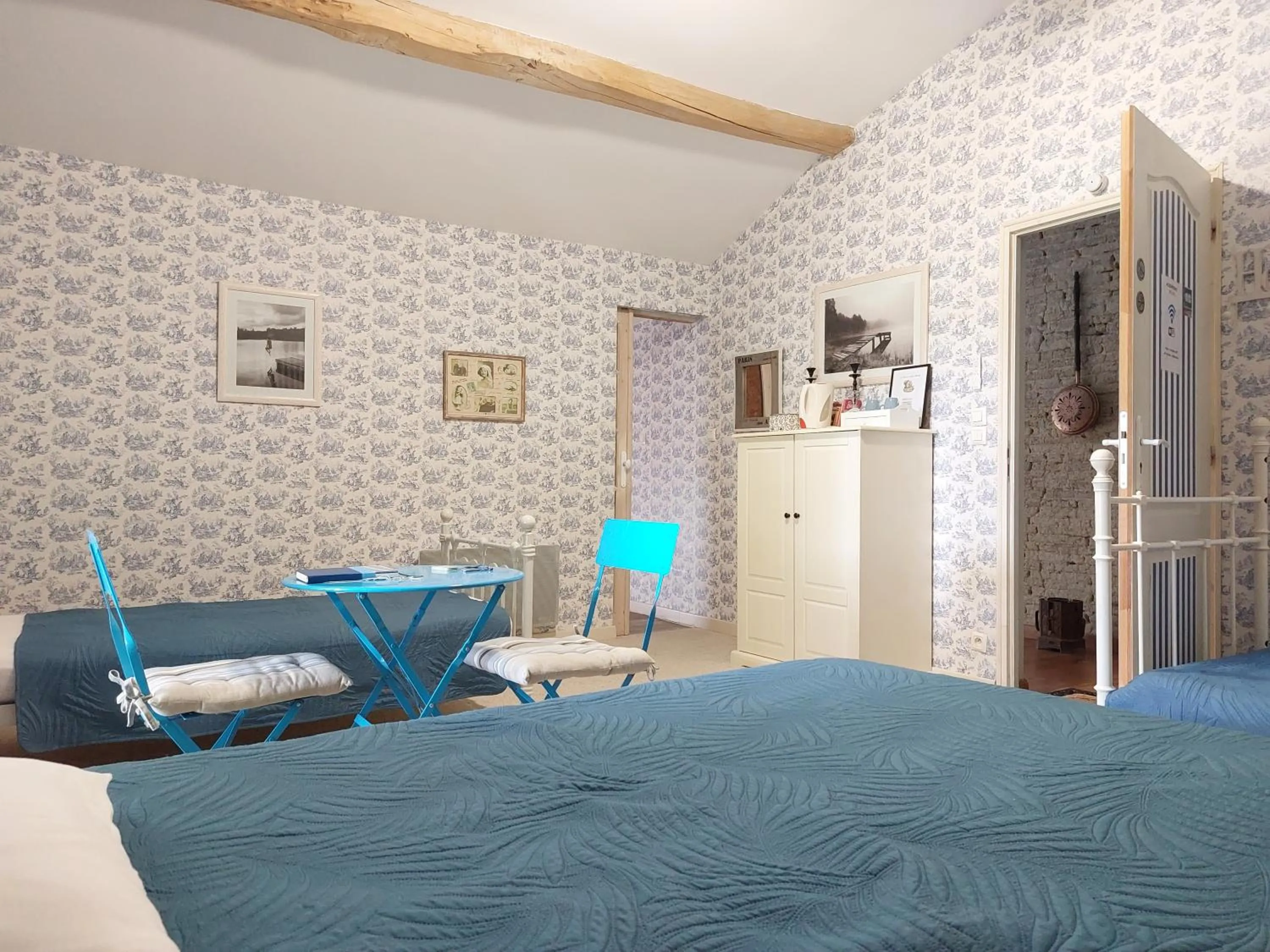 Bedroom, Bed in Le Clos de Saint Amour