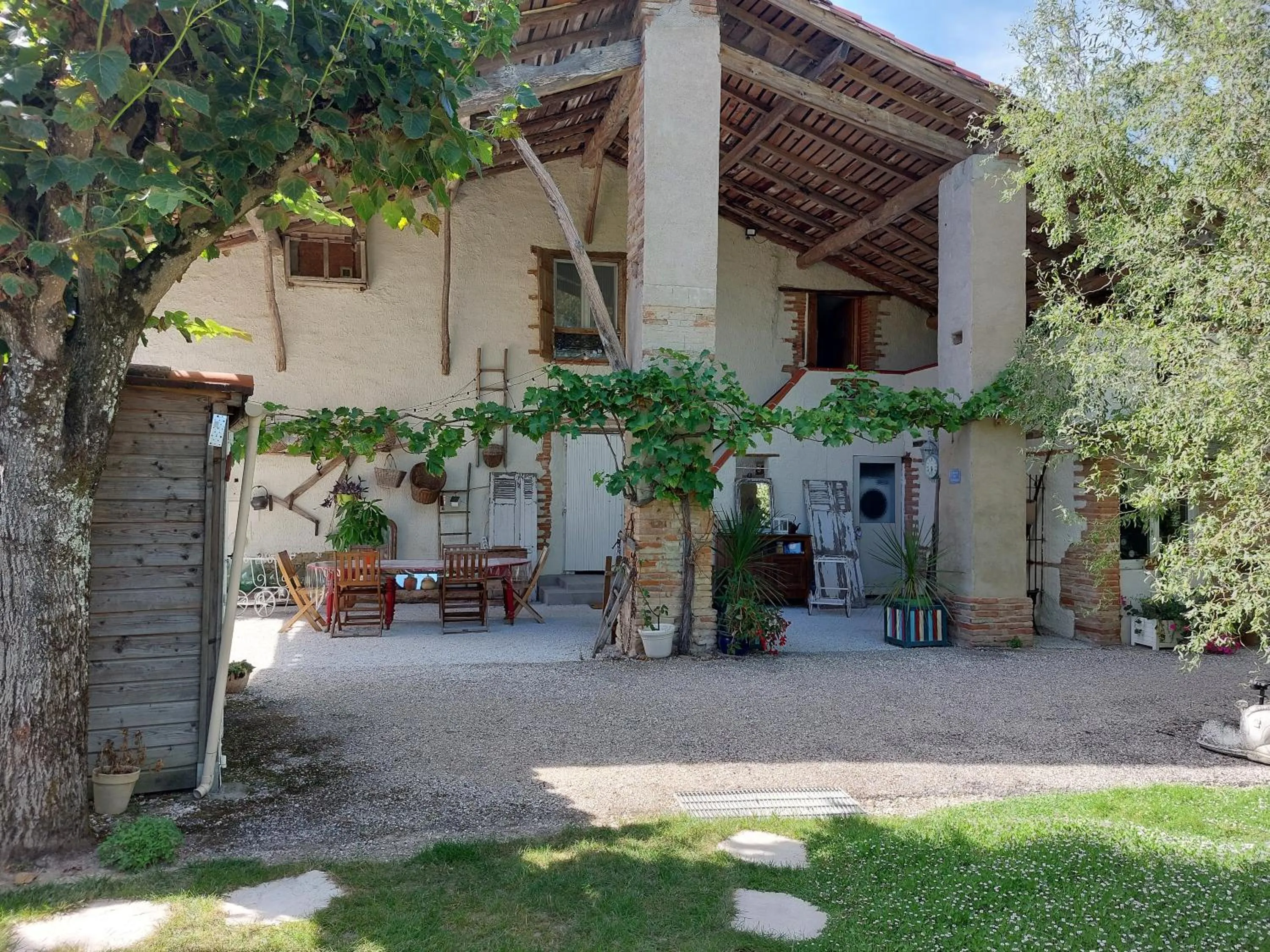 Property building in Le Clos de Saint Amour