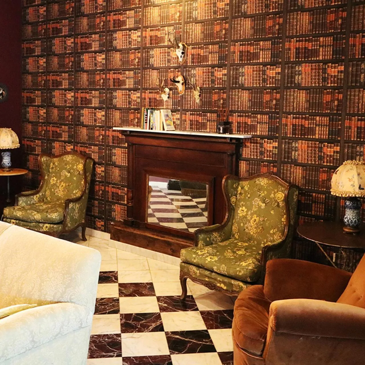 Nightclub / DJ in Grand Hostel Coconut