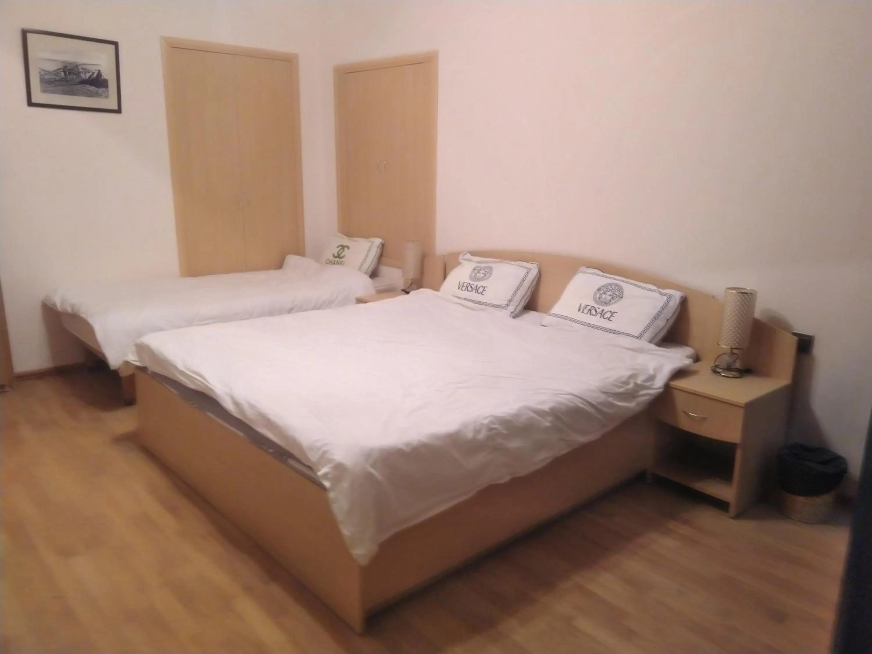 Bed in City Walls Hotel