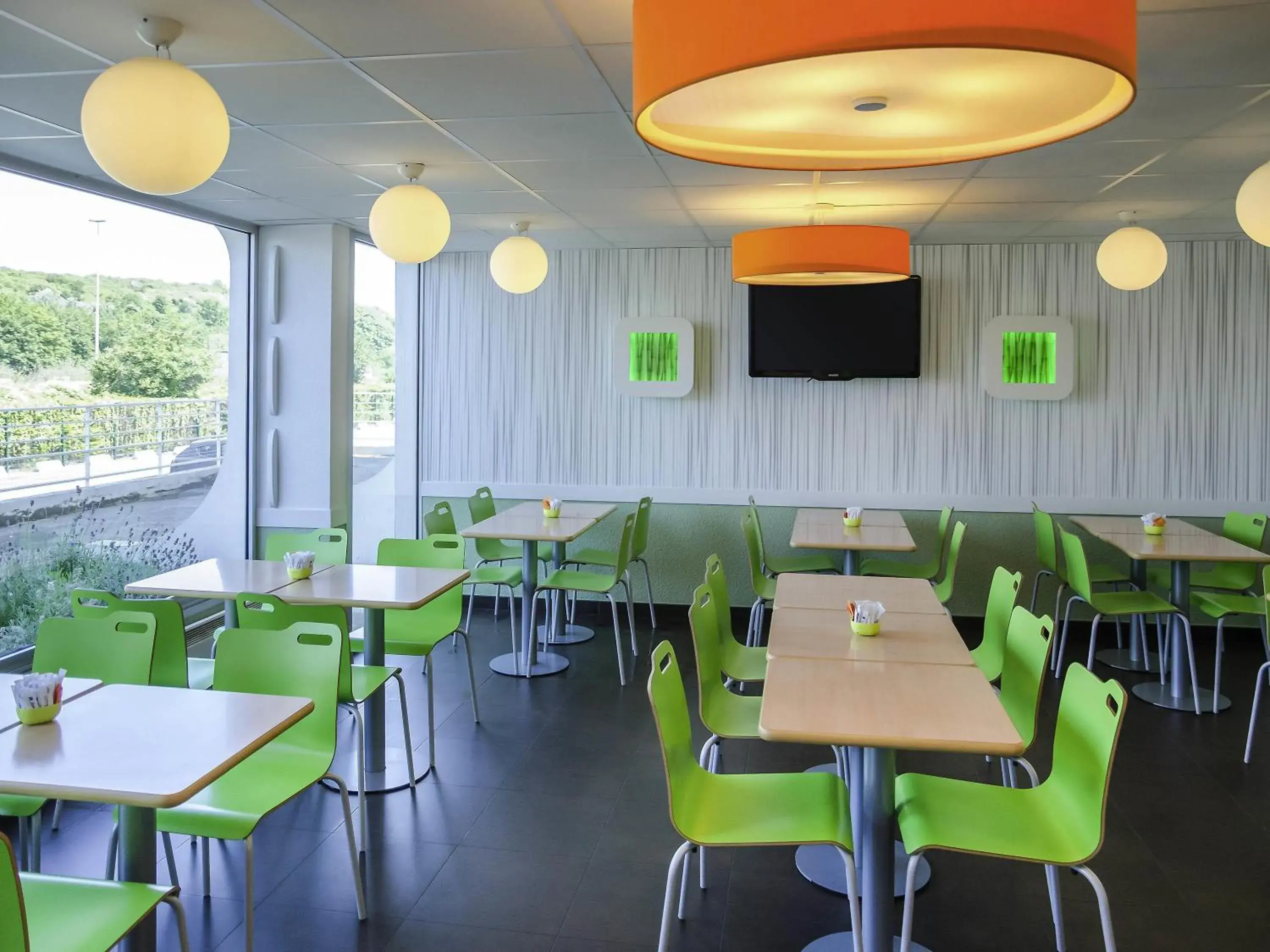 Property building in ibis budget Aeroport le Bourget Garonor Property building in ibis budget Aeroport le Bourget Garonor