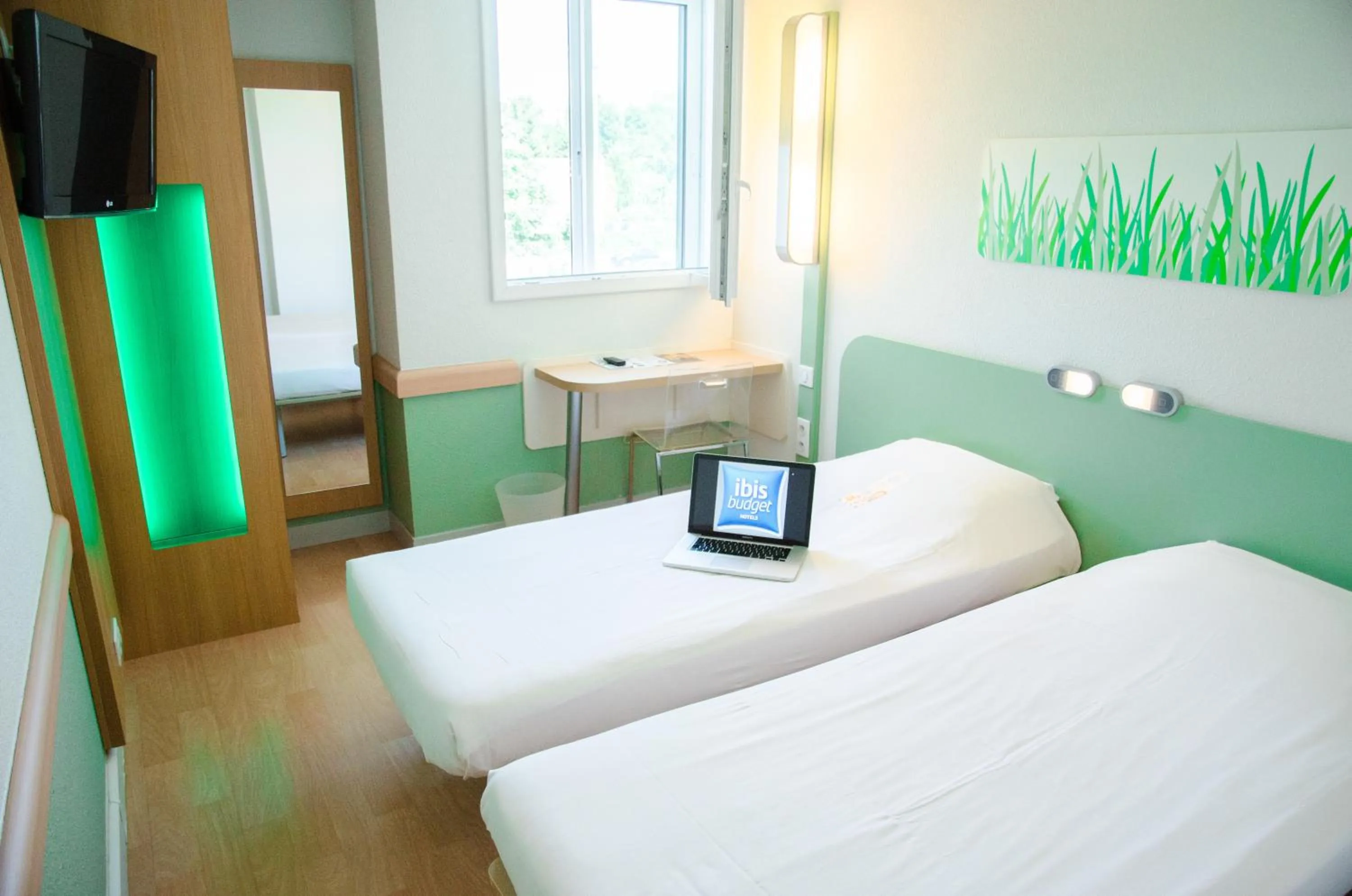 Bed in ibis budget Aeroport le Bourget Garonor