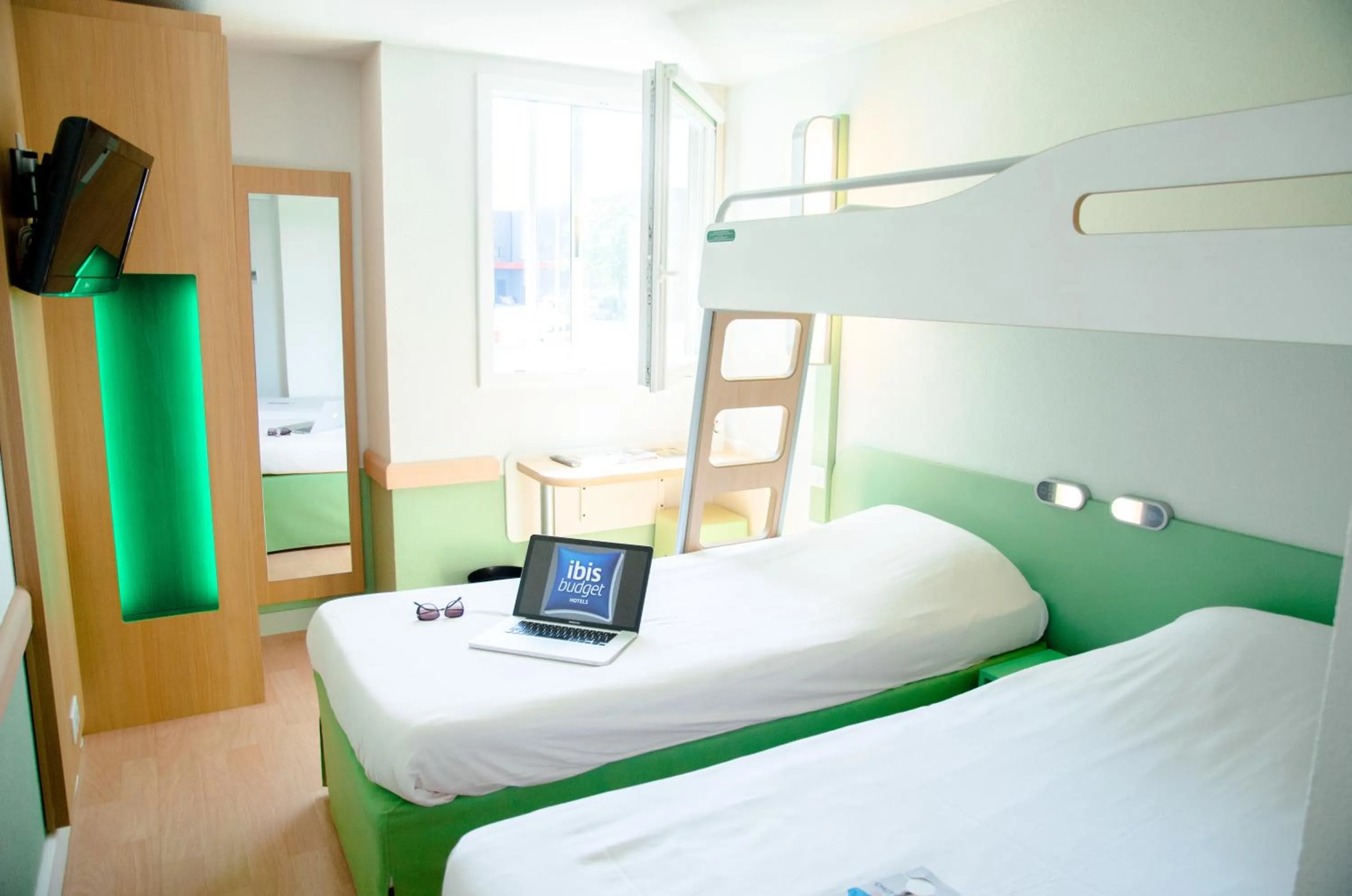 Bed in ibis budget Aeroport le Bourget Garonor