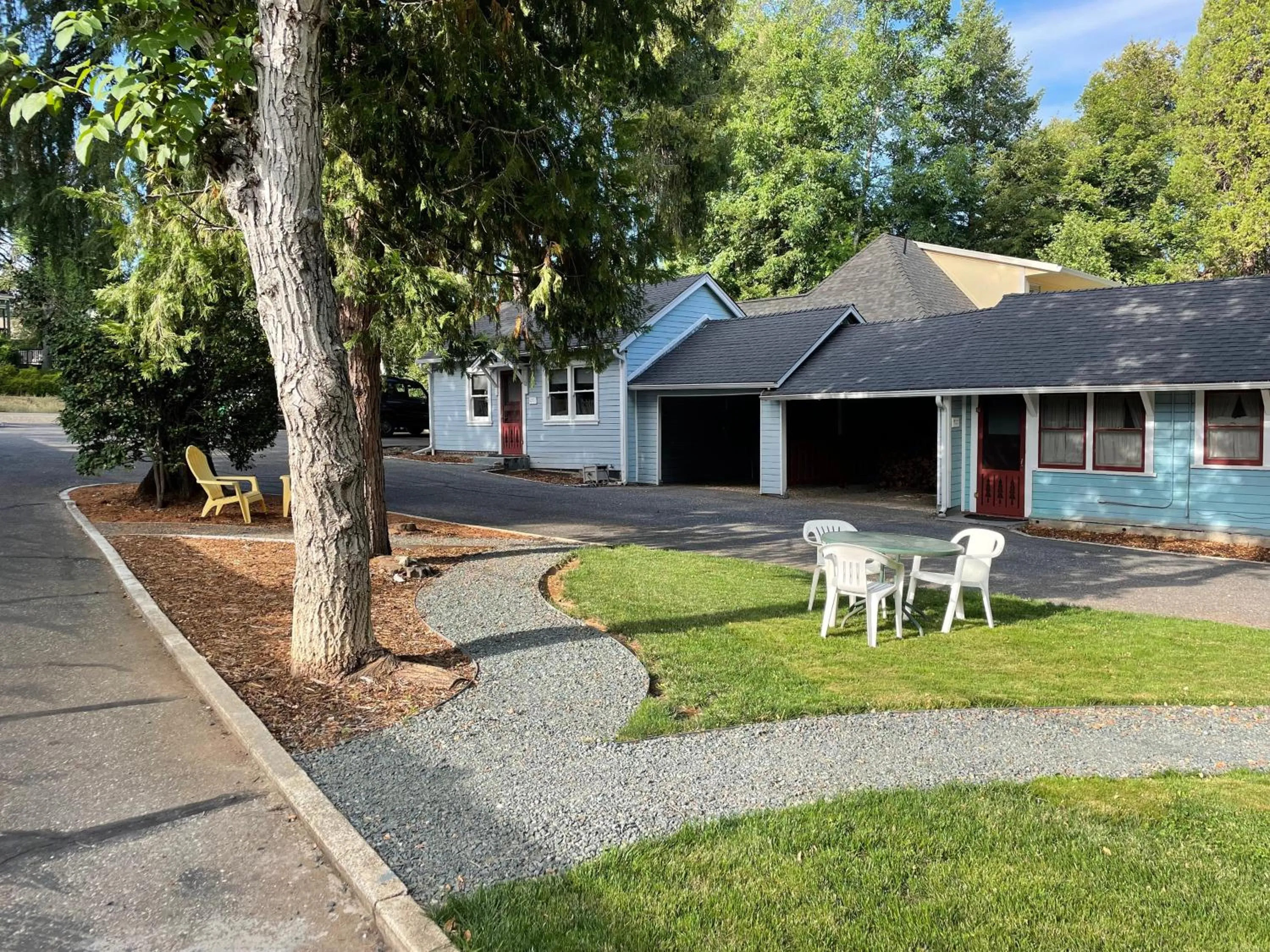 Garden in Piety Hill Cottages