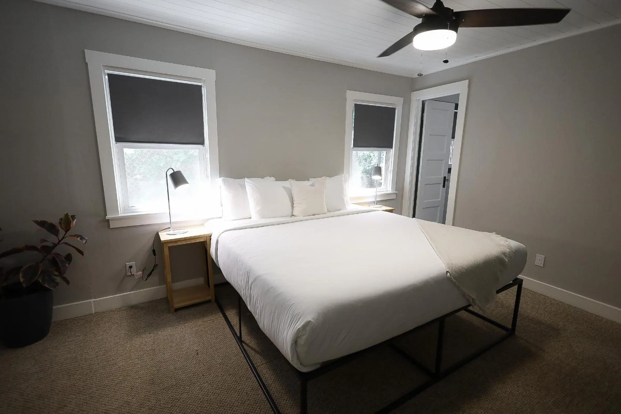 Bedroom, Bed in Piety Hill Cottages