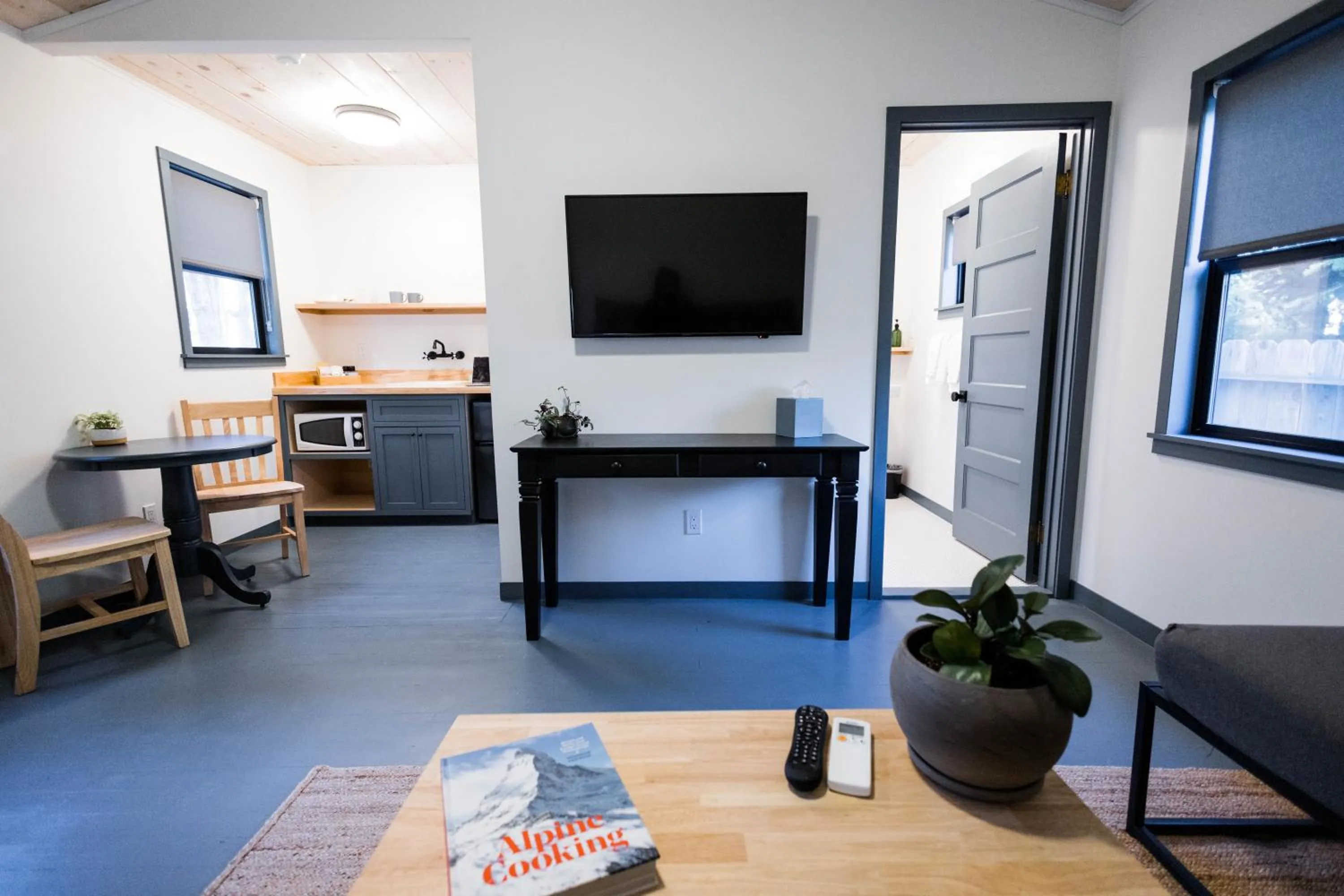 Photo of the whole room in Piety Hill Cottages