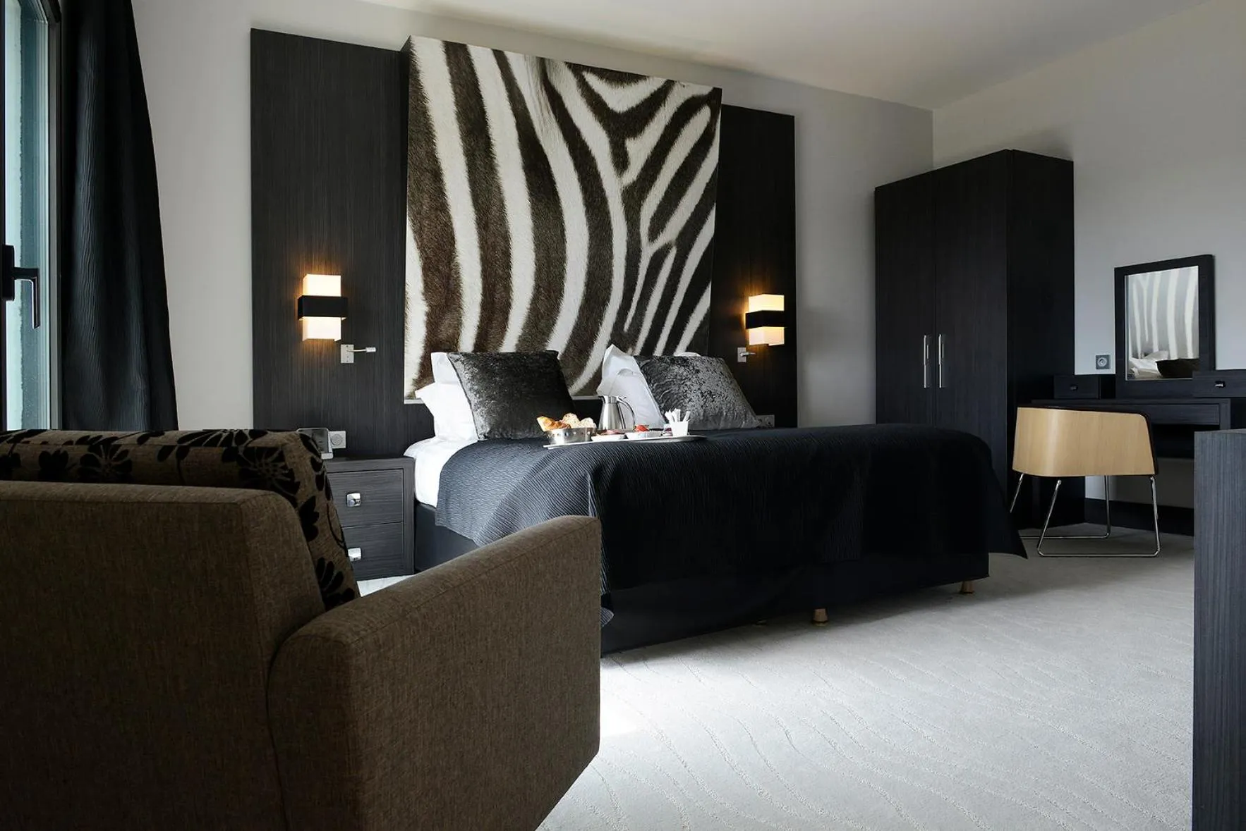 Bed in Kyriad Prestige Lyon Est - Saint Priest Eurexpo Hotel and SPA