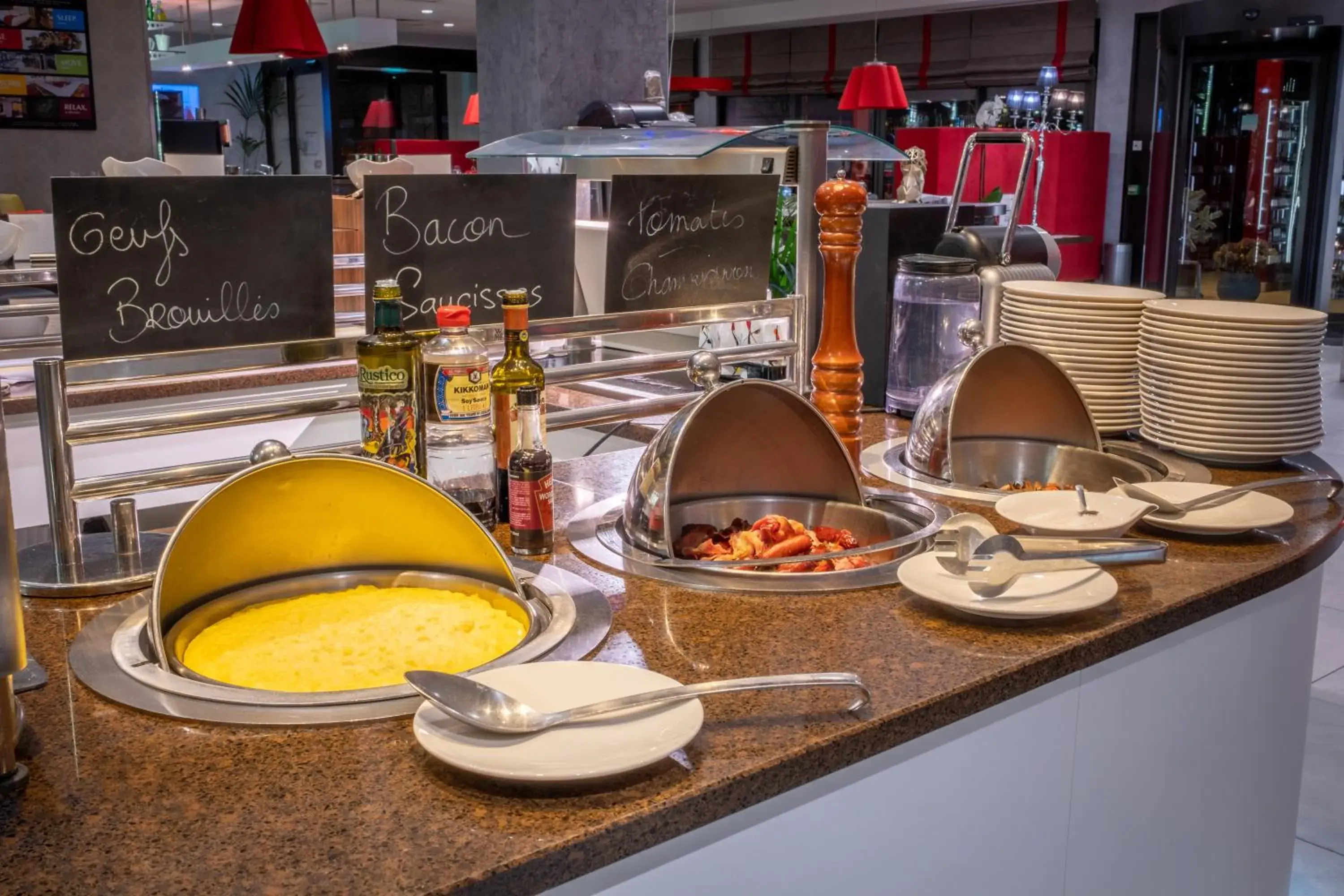 Food and drinks in Kyriad Prestige Lyon Est - Saint Priest Eurexpo Hotel and SPA Food and drinks in Kyriad Prestige Lyon Est - Saint Priest Eurexpo Hotel and SPA