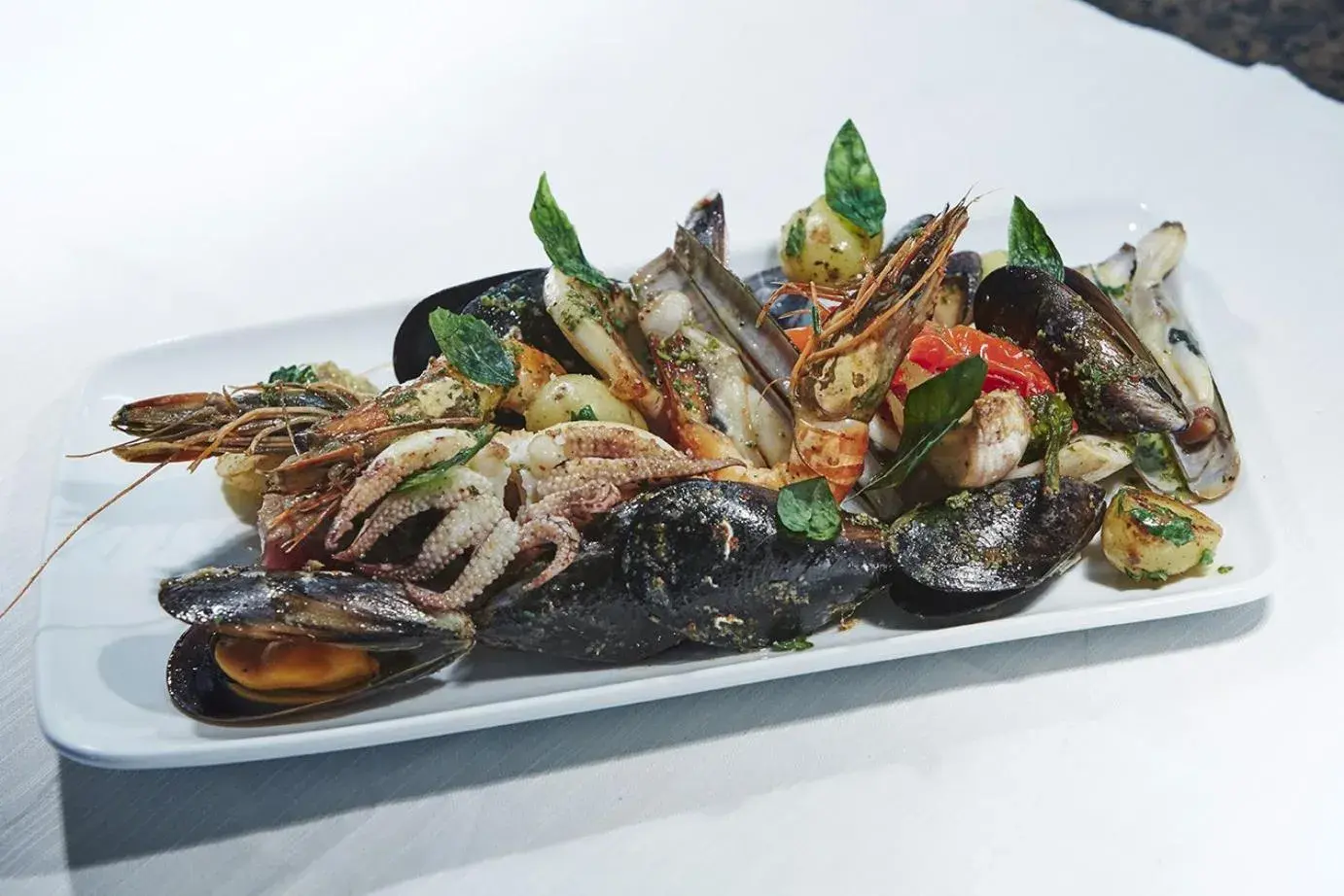 Restaurant/places to eat in Kyriad Prestige Lyon Est - Saint Priest Eurexpo Hotel and SPA Restaurant/places to eat in Kyriad Prestige Lyon Est - Saint Priest Eurexpo Hotel and SPA