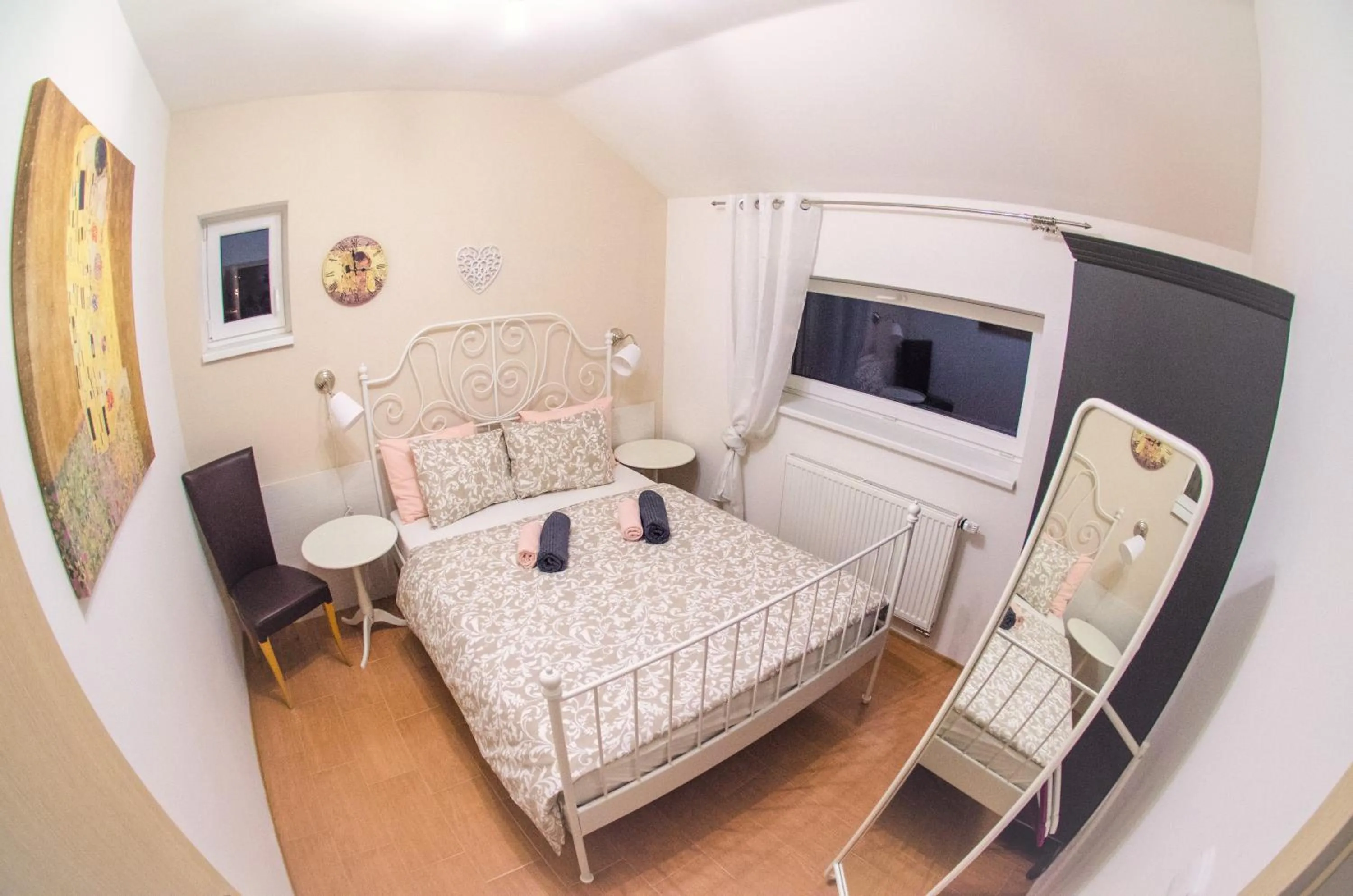 Bed in Buxusson Resort