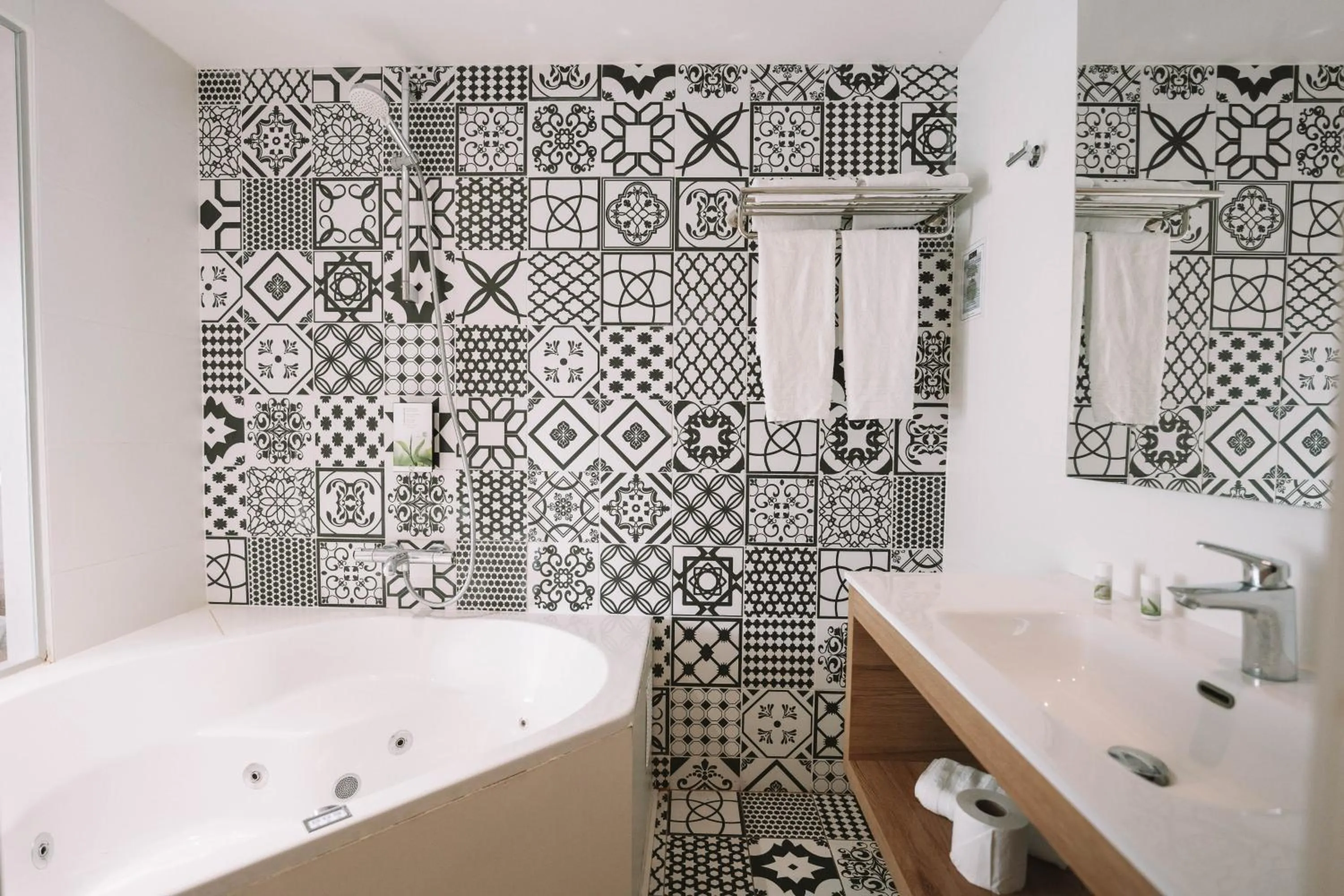 Bathroom in Utopia Hotel - Art & Nature Hotel