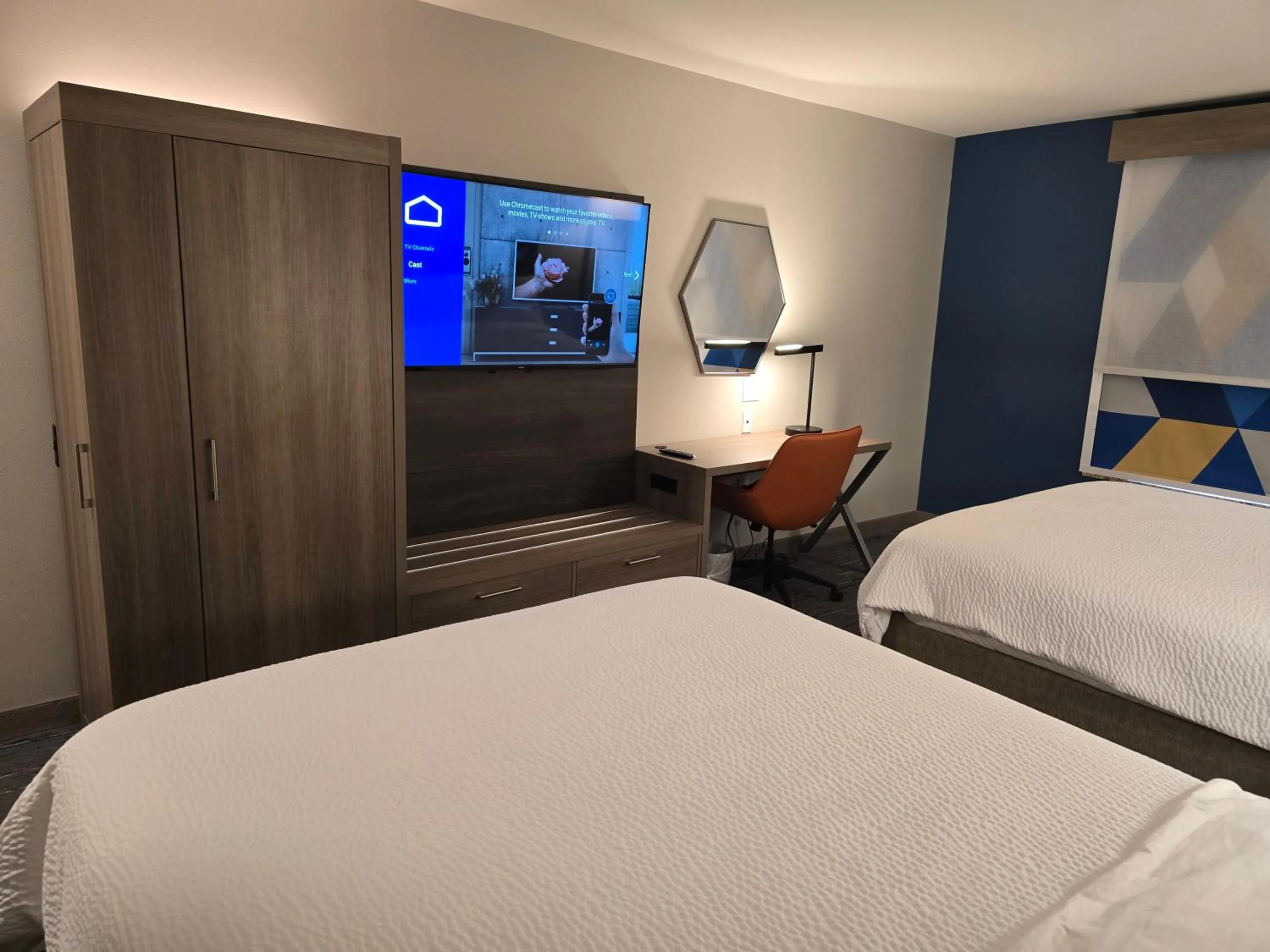 Bedroom, Bed in Holiday Inn Express & Suites - Smithfield/Selma by IHG
