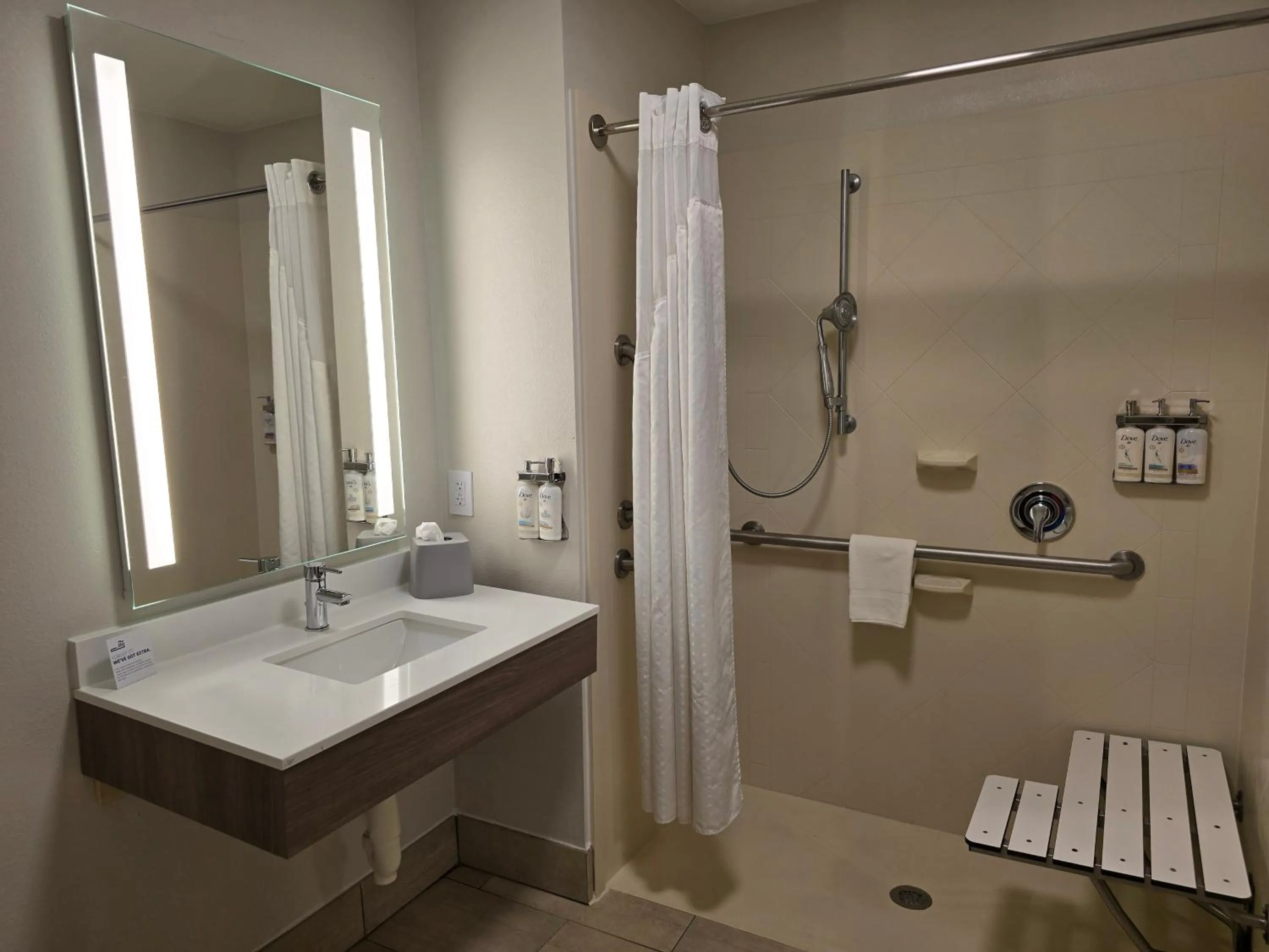 Bedroom in Holiday Inn Express & Suites - Smithfield/Selma by IHG