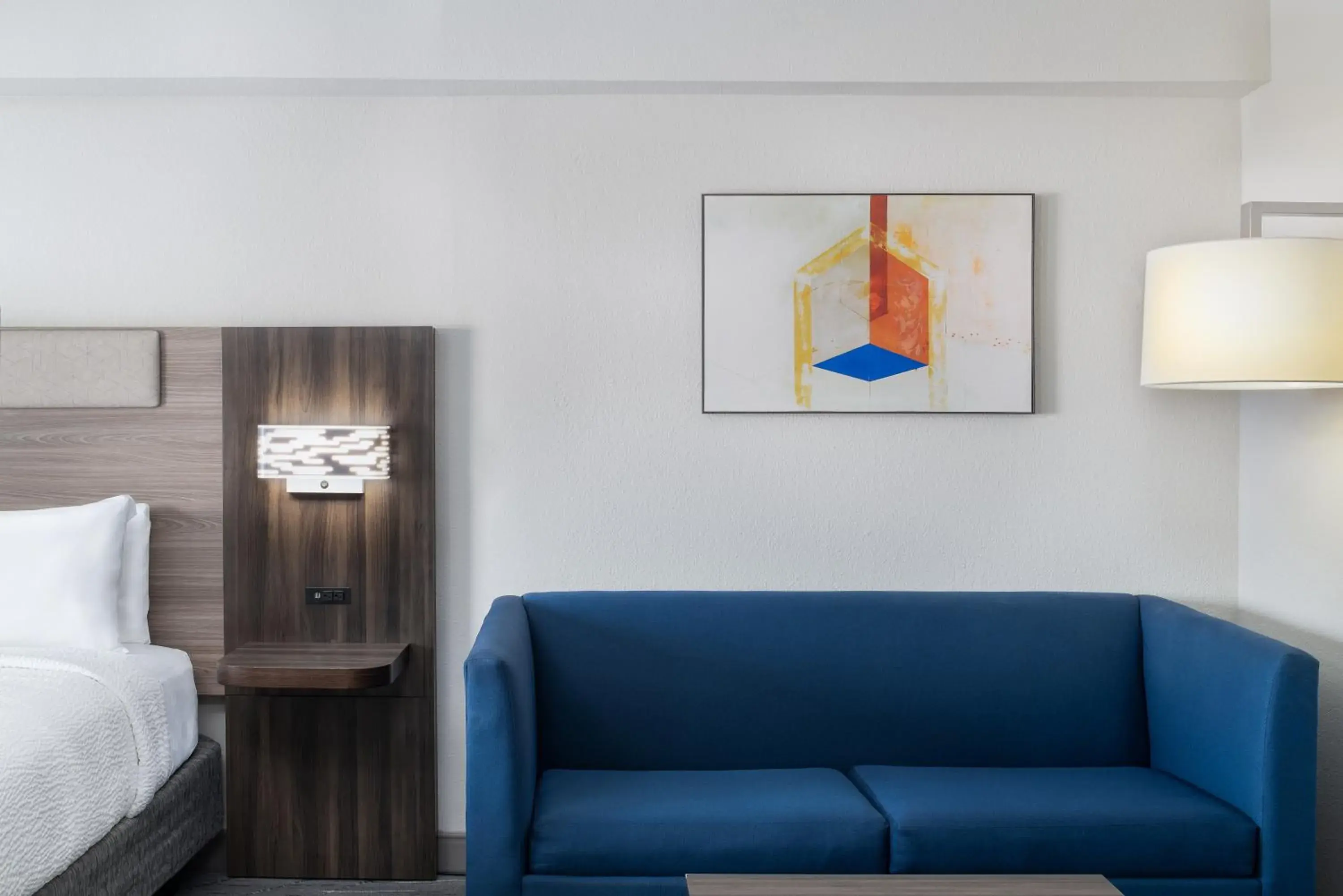 King Room - Hearing Accessible - Non-Smoking in Holiday Inn Express Atlanta West - Theme Park Area by IHG King Room - Hearing Accessible - Non-Smoking in Holiday Inn Express Atlanta West - Theme Park Area by IHG