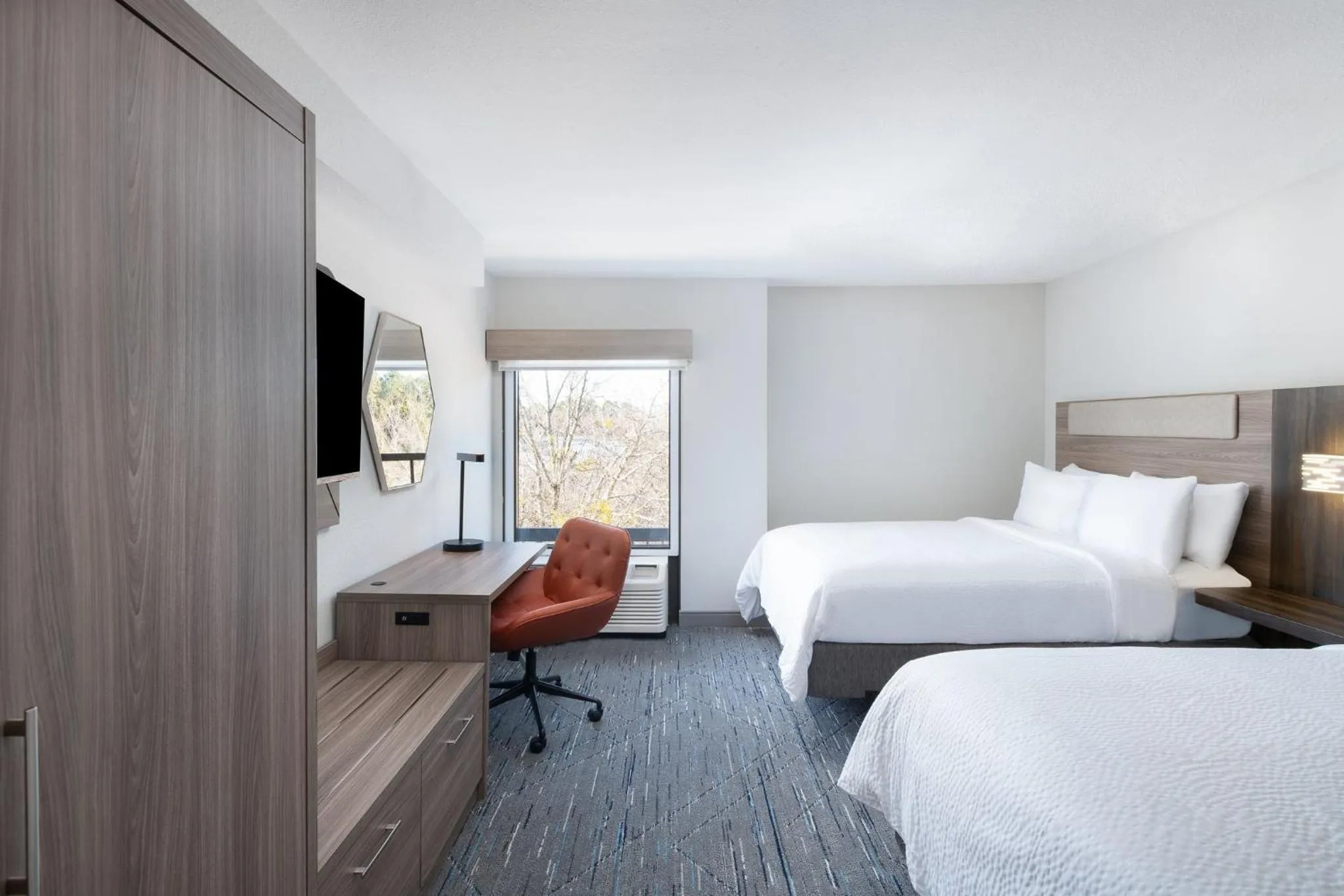 Photo of the whole room, Bed in Holiday Inn Express Atlanta West - Theme Park Area by IHG