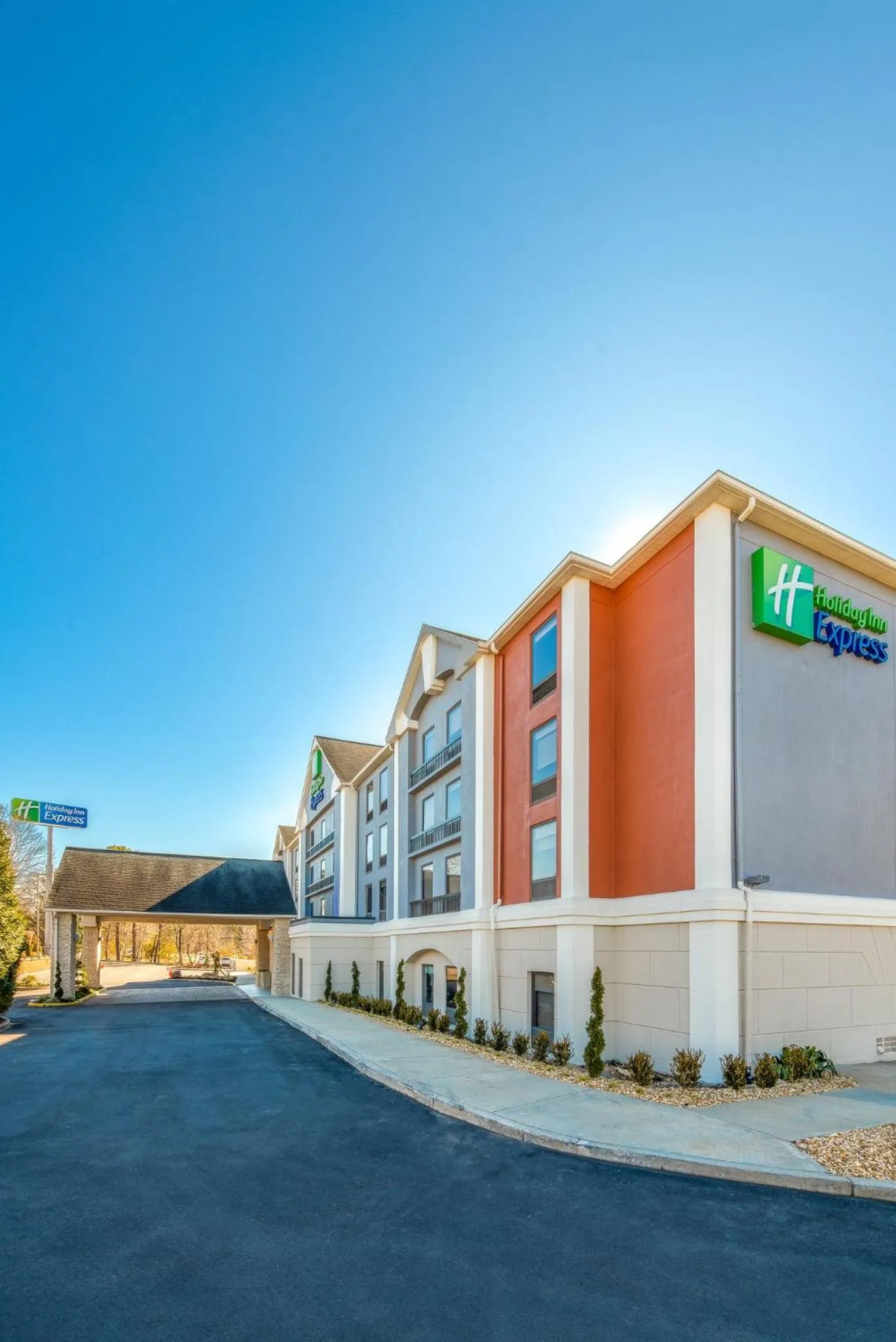 Property building in Holiday Inn Express Atlanta West - Theme Park Area by IHG
