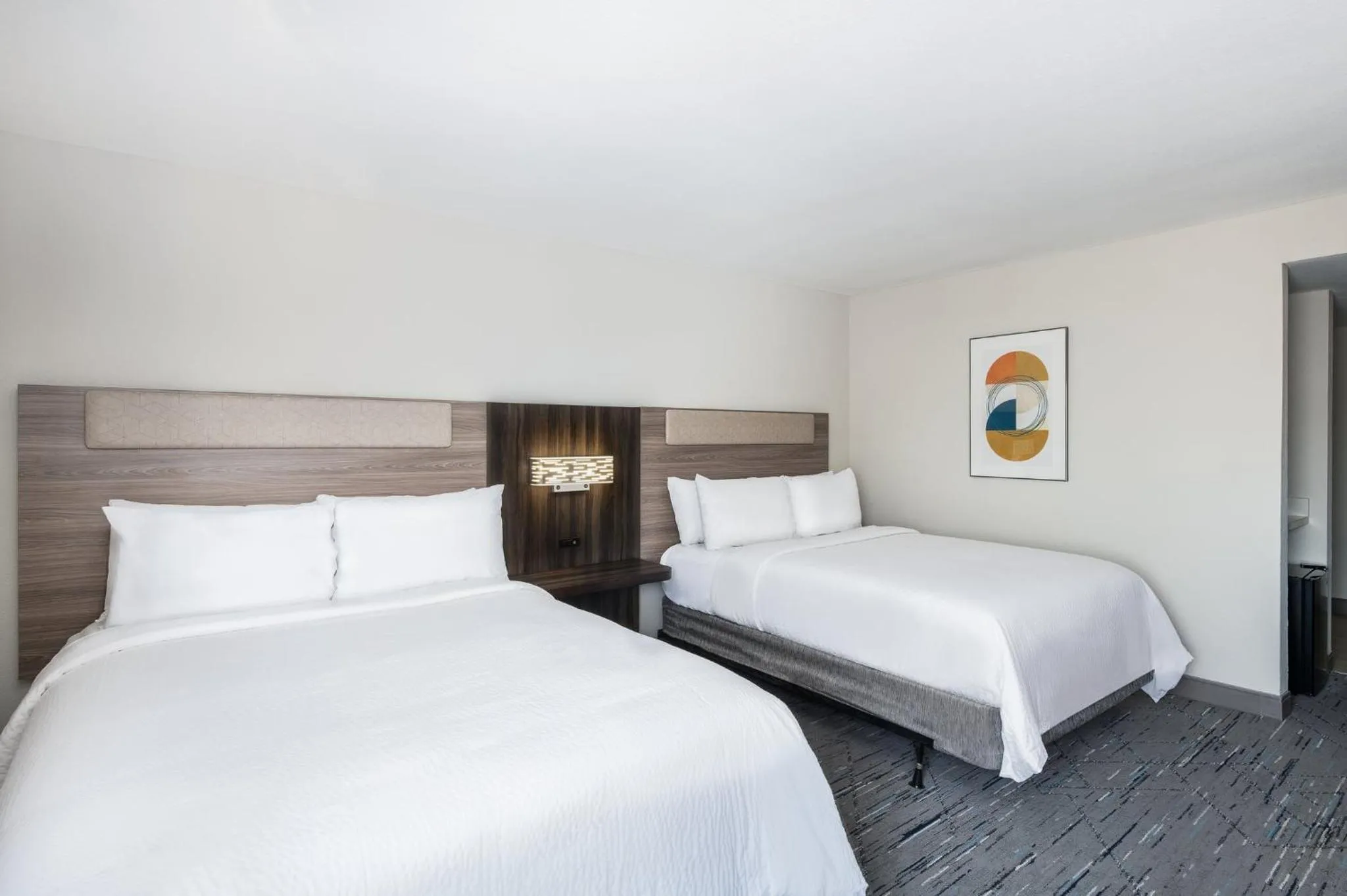Photo of the whole room, Bed in Holiday Inn Express Atlanta West - Theme Park Area by IHG