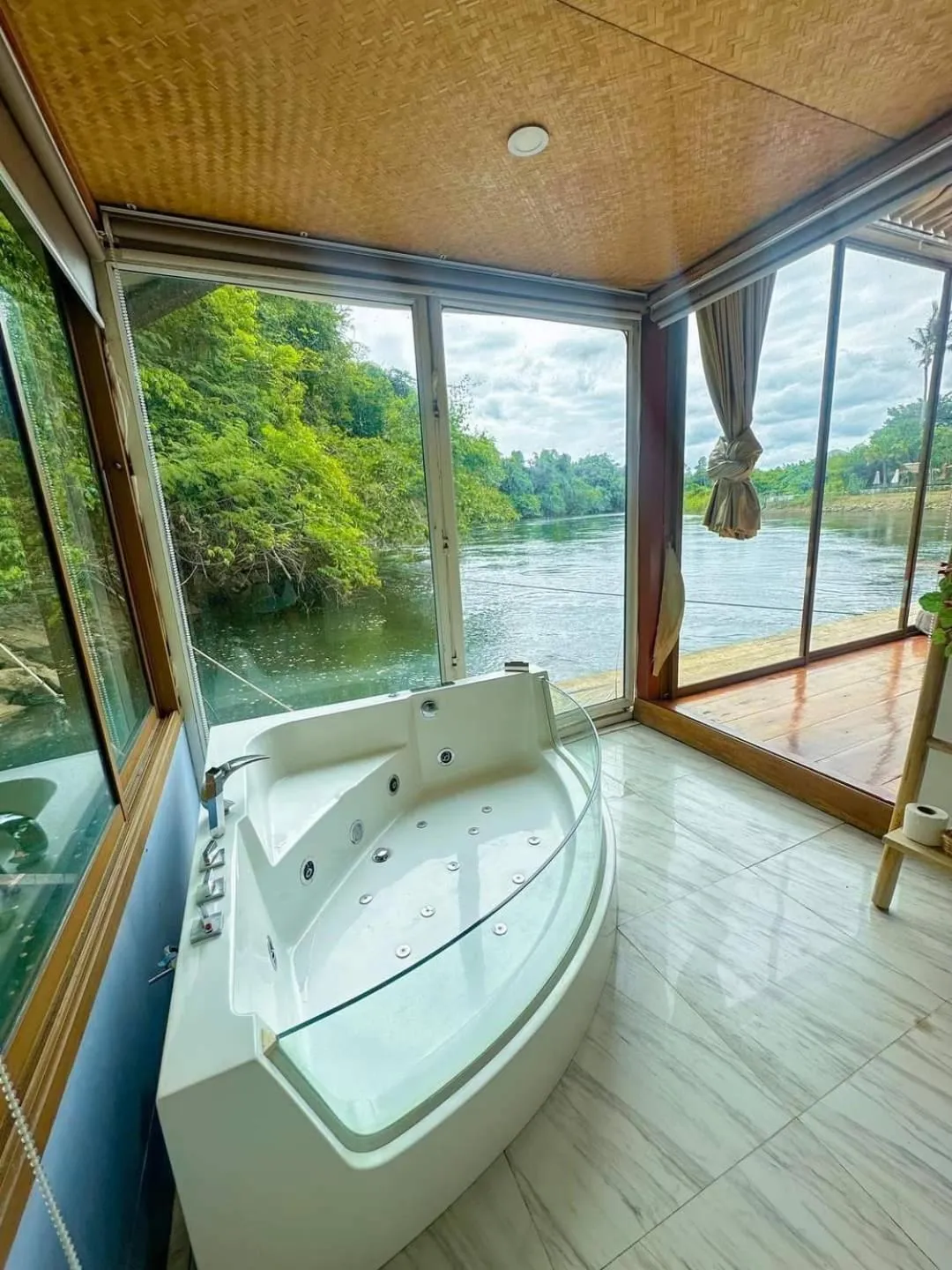 Kodaun River Kwai Resort