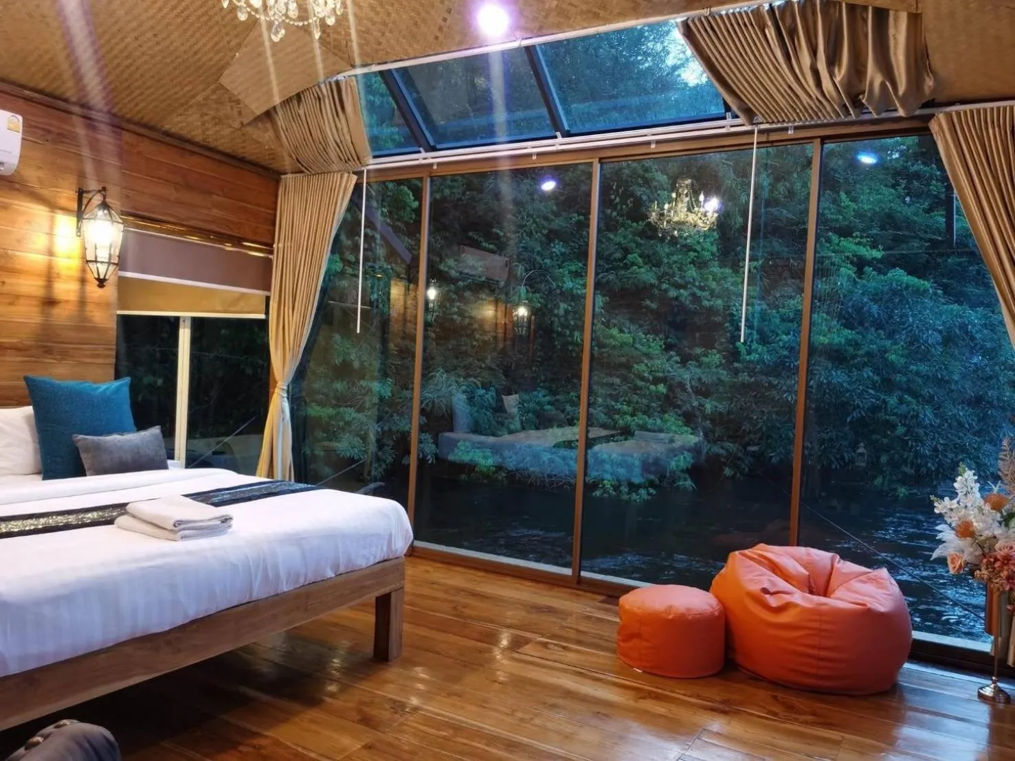 Bed in Kodaun River Kwai Resort