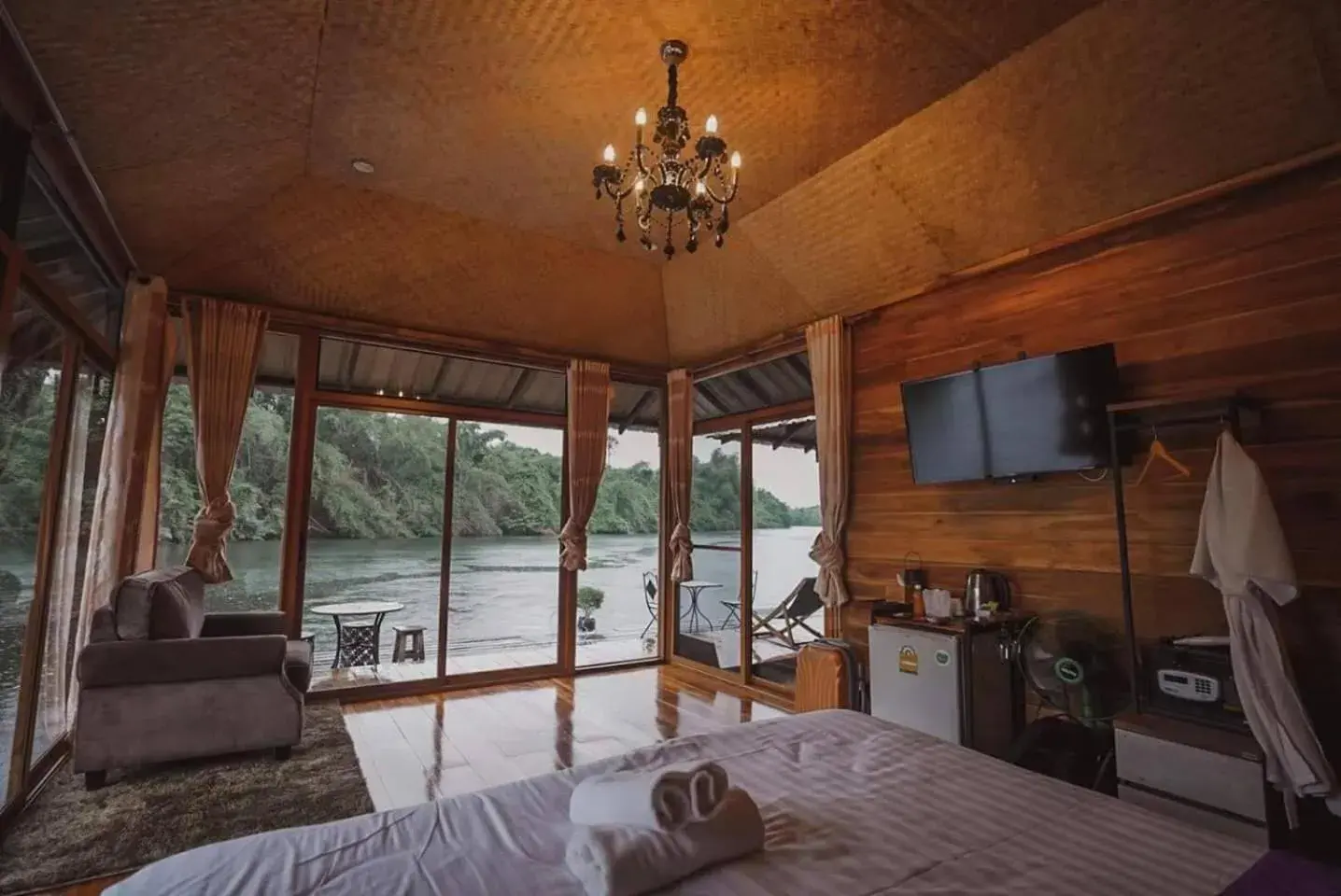 Bed in Kodaun River Kwai Resort Bed in Kodaun River Kwai Resort