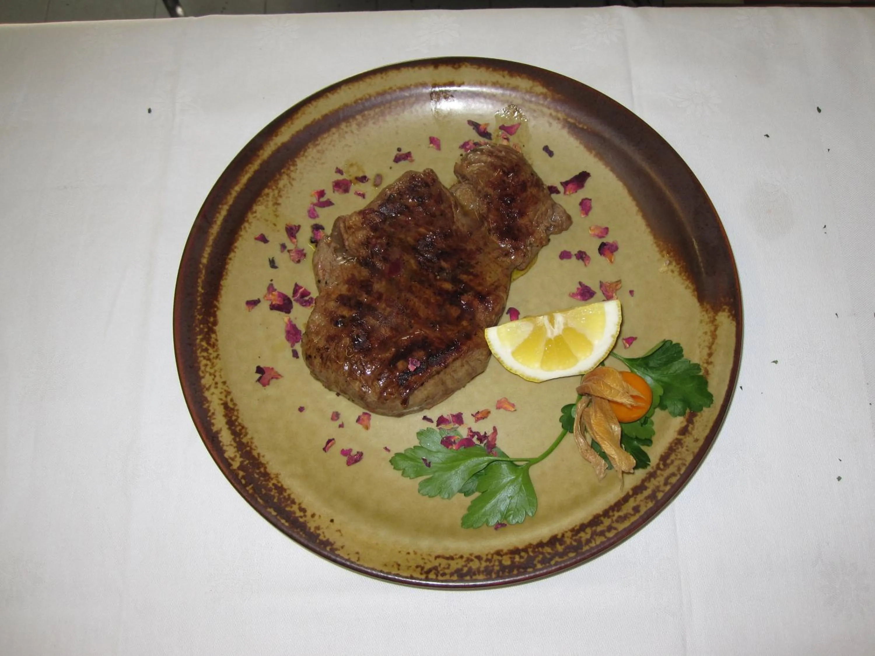 Restaurant/places to eat in Hotel Borest