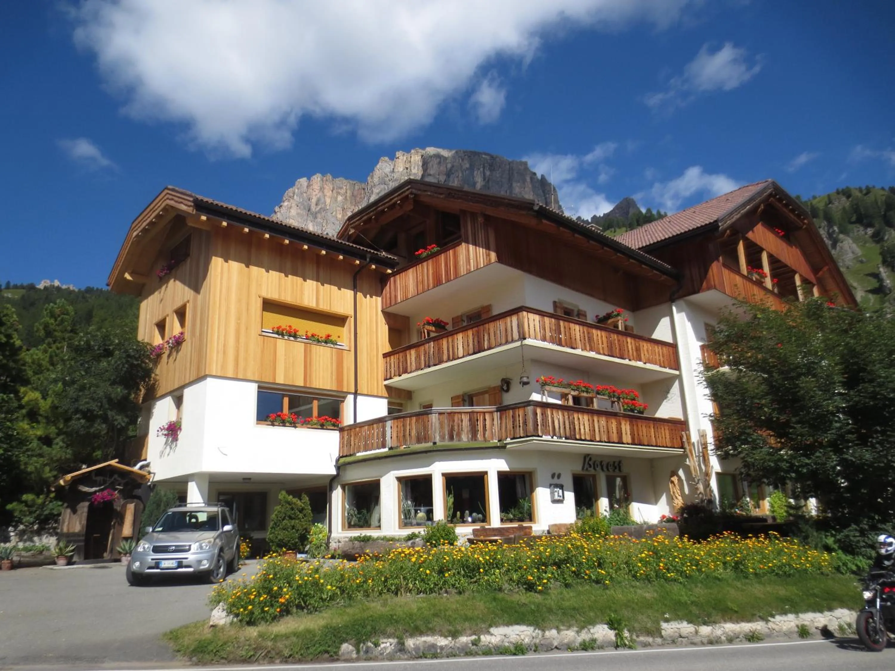 Facade/entrance in Hotel Borest