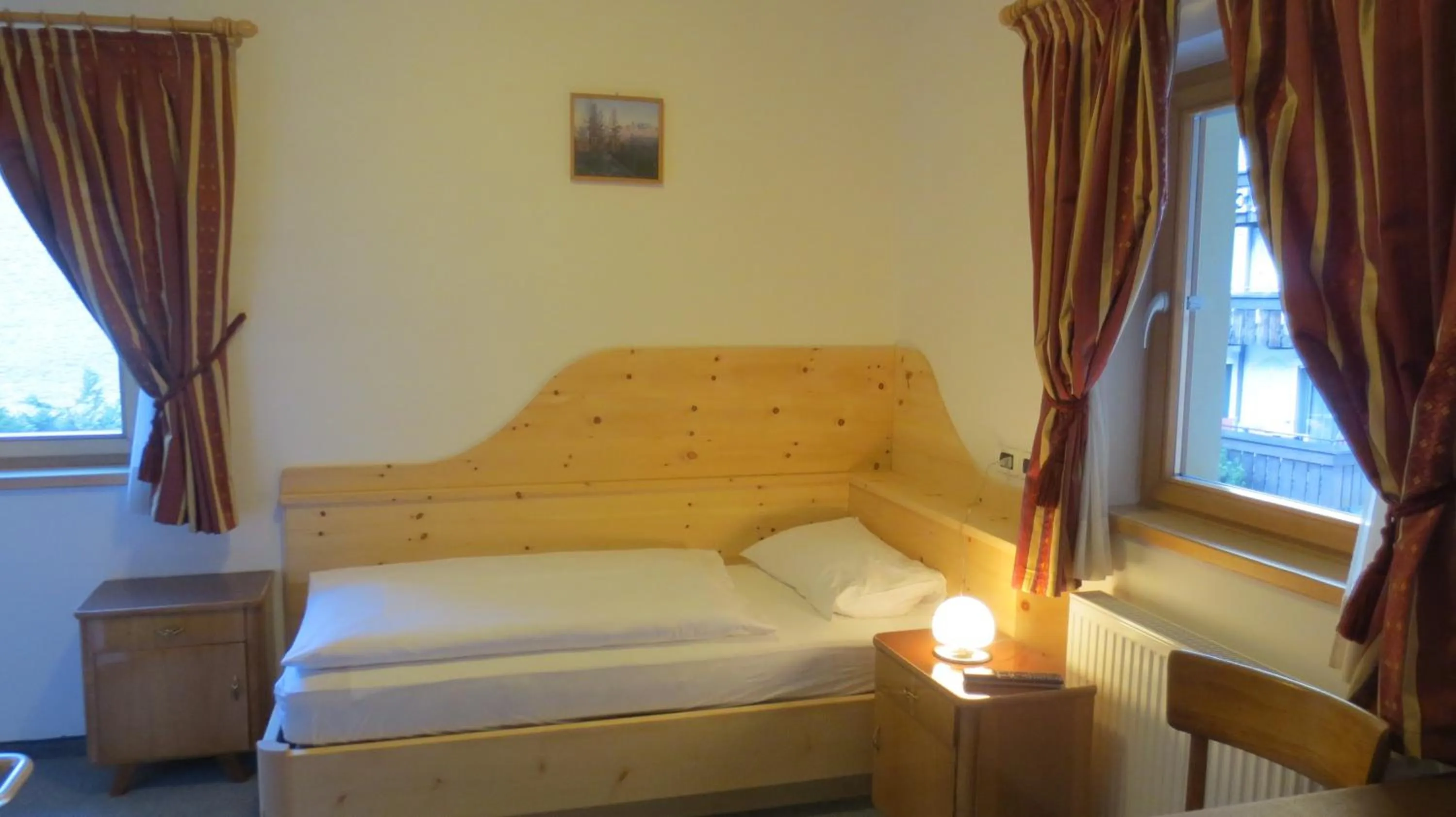 Photo of the whole room, Bed in Hotel Borest