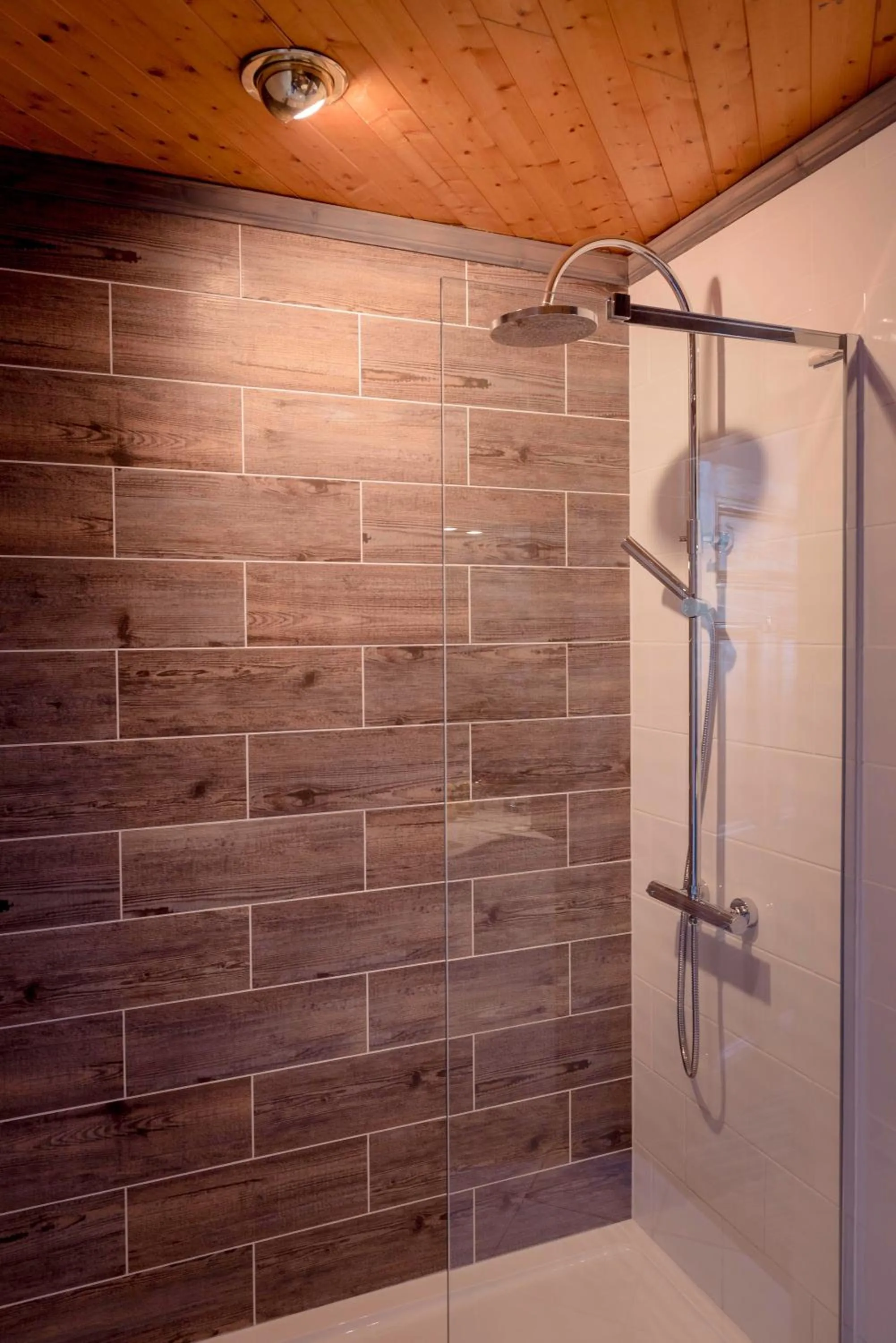 Shower in Craigard House Hotel