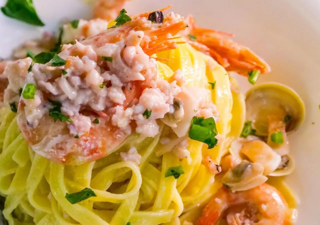 Restaurant/places to eat in Hotel Le Querce