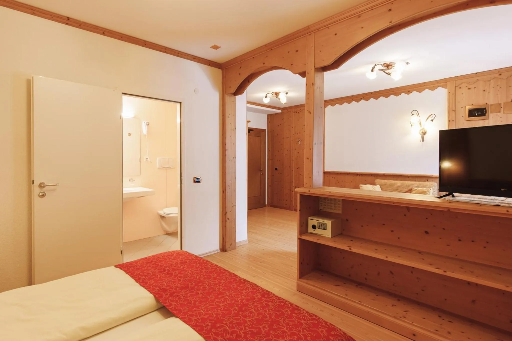 TV and multimedia, Bed in Albergo Centrale