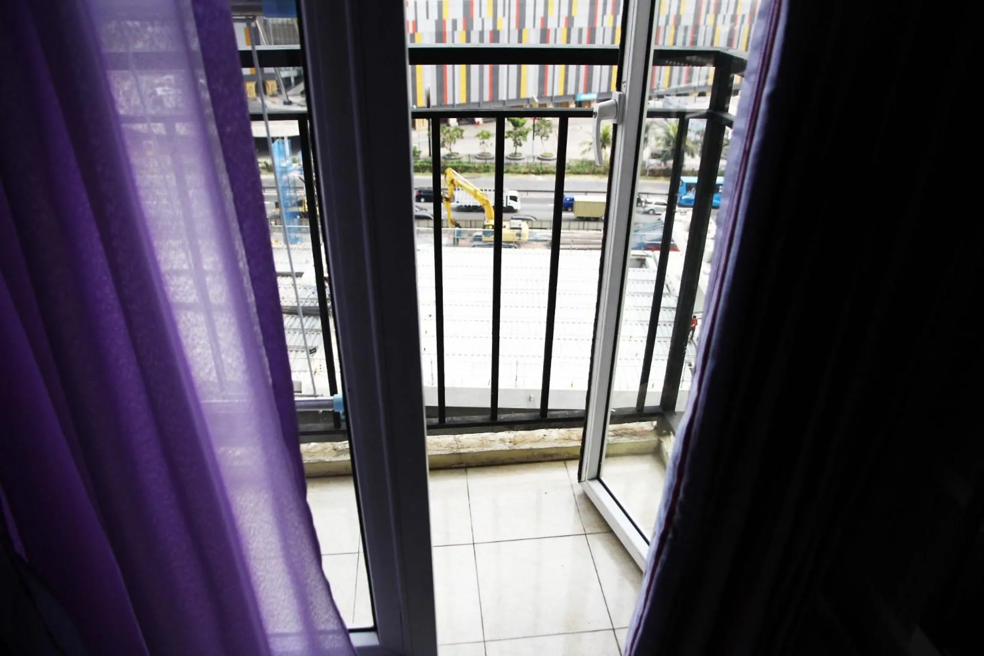 Comfortable 2BR Mutiara Bekasi Apartment By Travelio