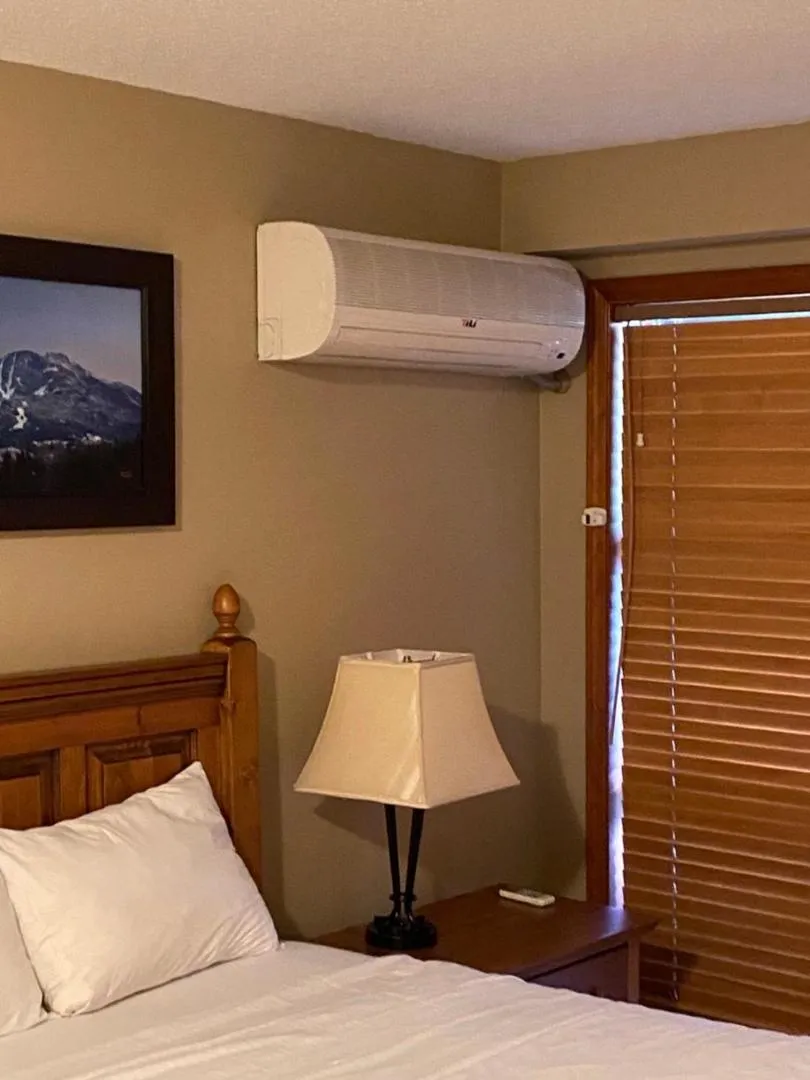 Bedroom, Bed in #433 The Aspens On Blackcomb