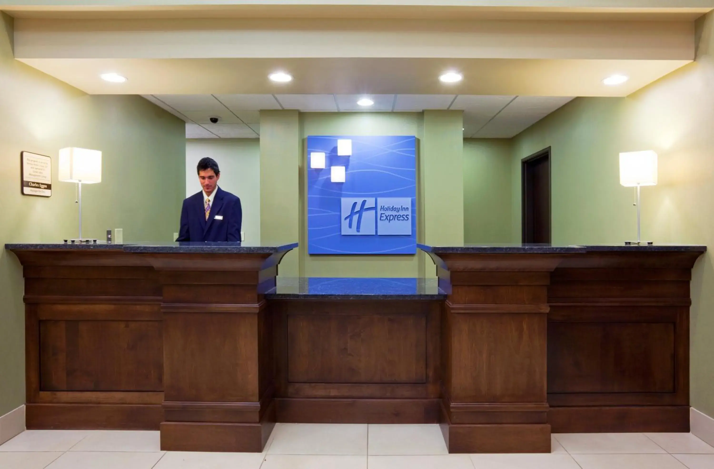 Property building in Holiday Inn Express & Suites Madison-Verona by IHG Property building in Holiday Inn Express & Suites Madison-Verona by IHG