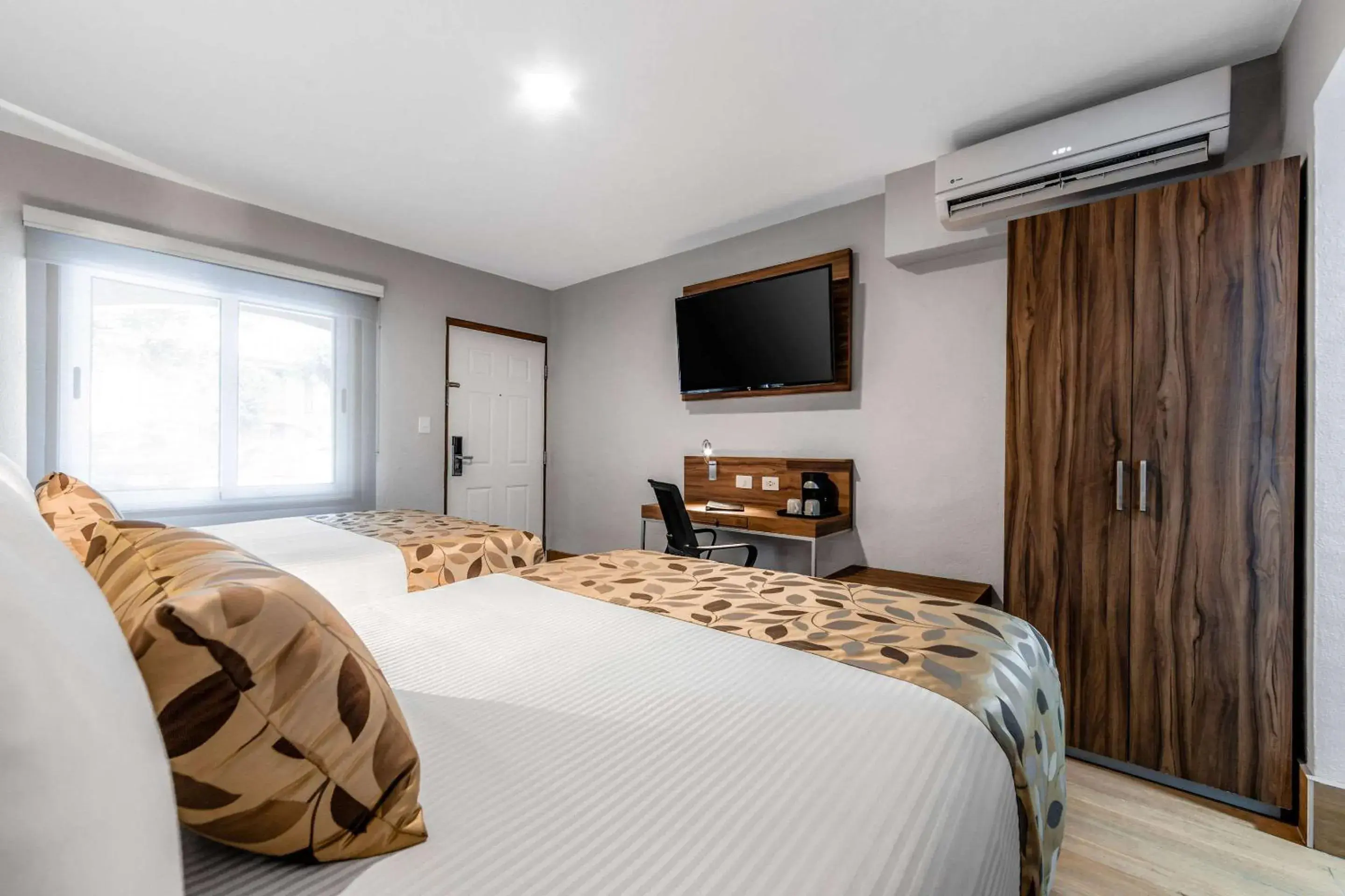 Double Room with Two Double Beds - Non-Smoking in Sleep Inn Monterrey Norte Double Room with Two Double Beds - Non-Smoking in Sleep Inn Monterrey Norte