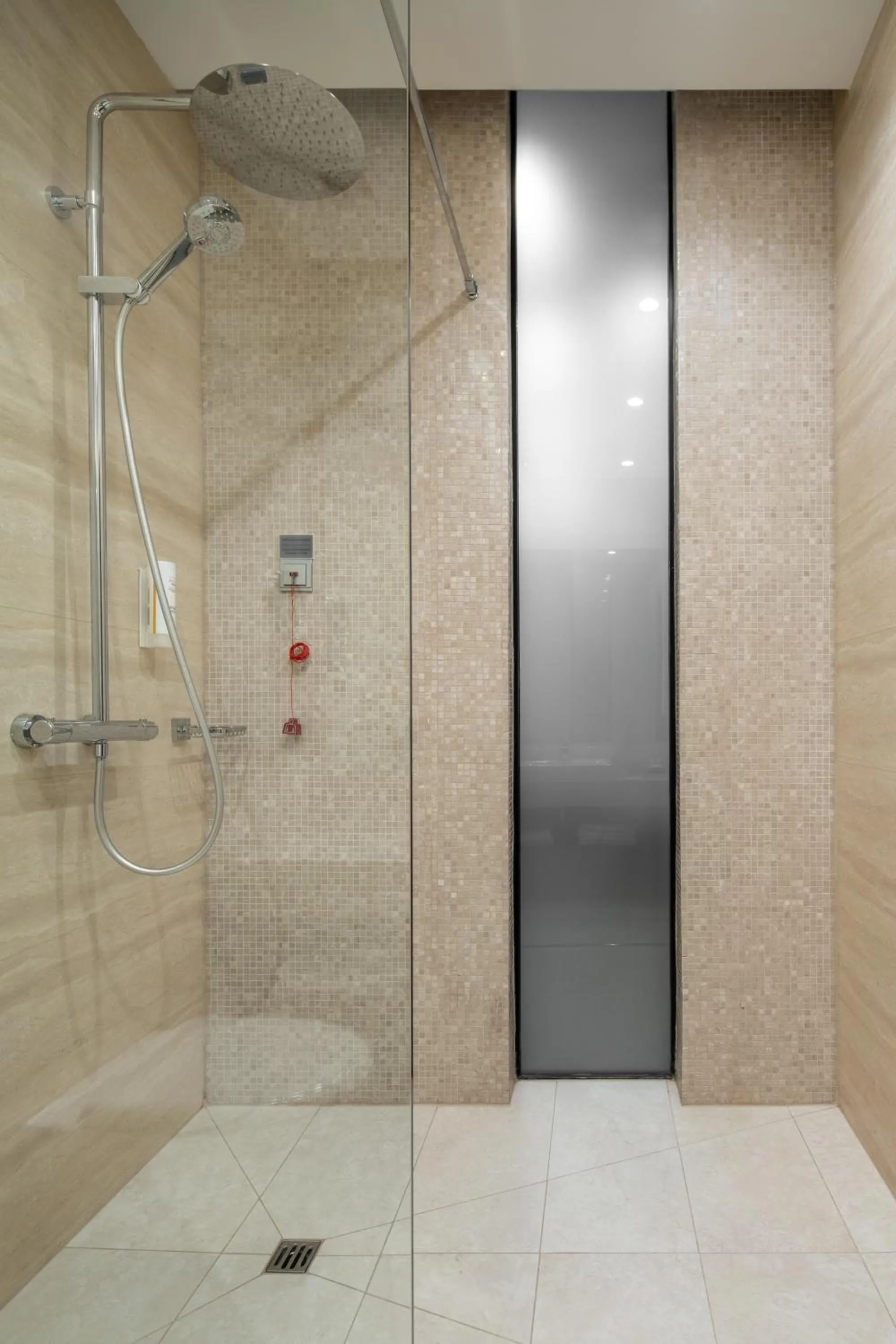 Shower in CITYHOTEL
